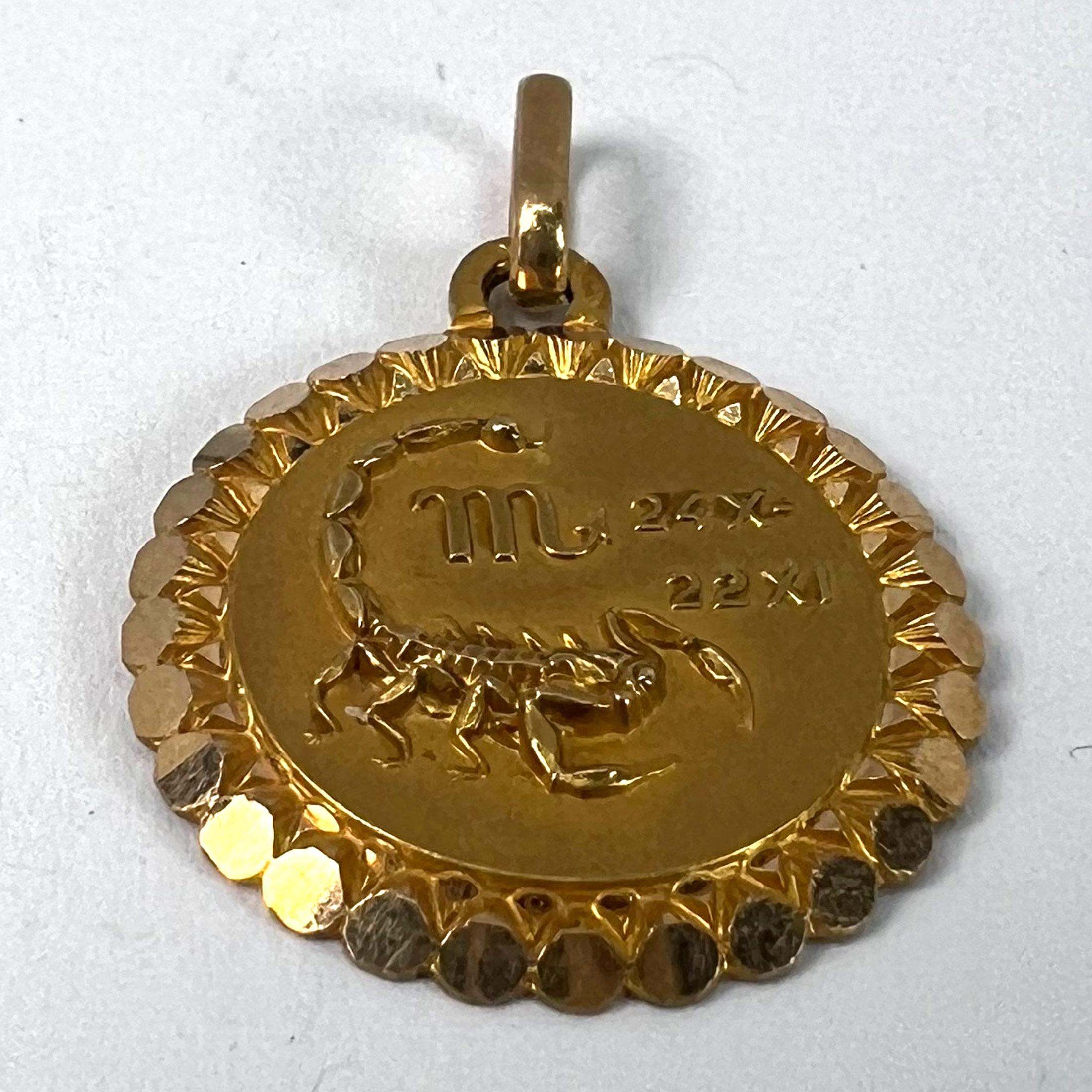Pendentif à breloques en or jaune 18K French Perroud Large Scorpio Zodiac Starsign en vente 9