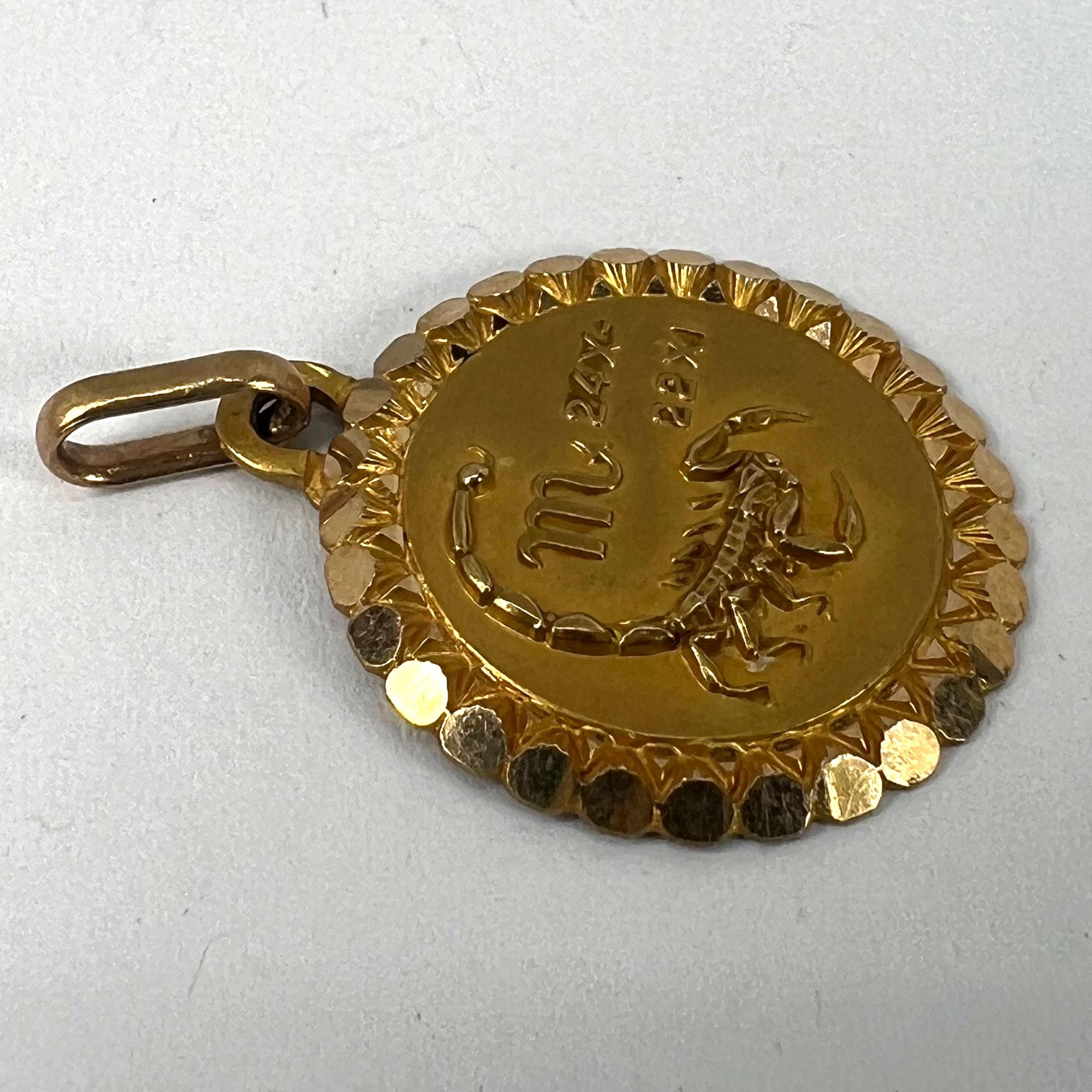 Pendentif à breloques en or jaune 18K French Perroud Large Scorpio Zodiac Starsign en vente 10