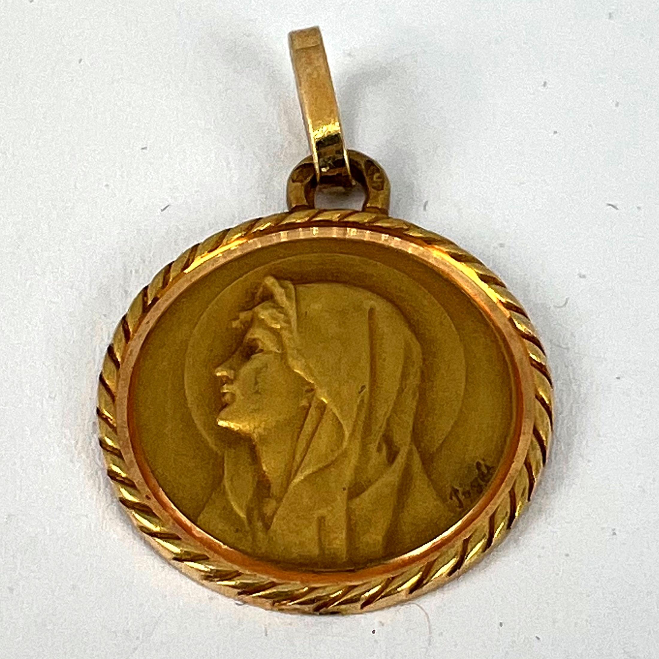 Perroud Pagdi Pendentif français en or jaune 18 carats avec médaille de la Vierge Marie en vente 8