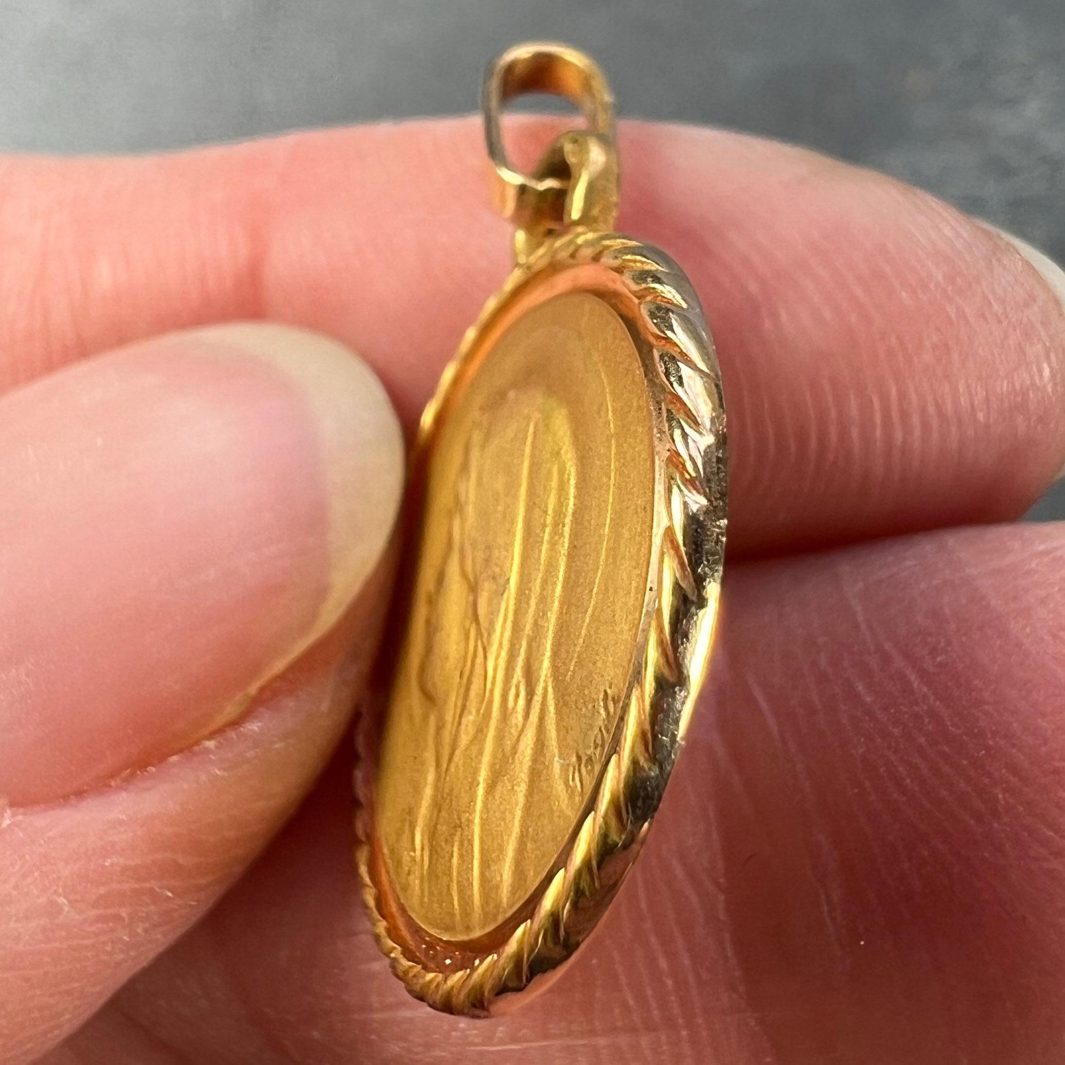 French Perroud Pagdi 18K Yellow Gold Virgin Mary Medal Pendant For Sale 3
