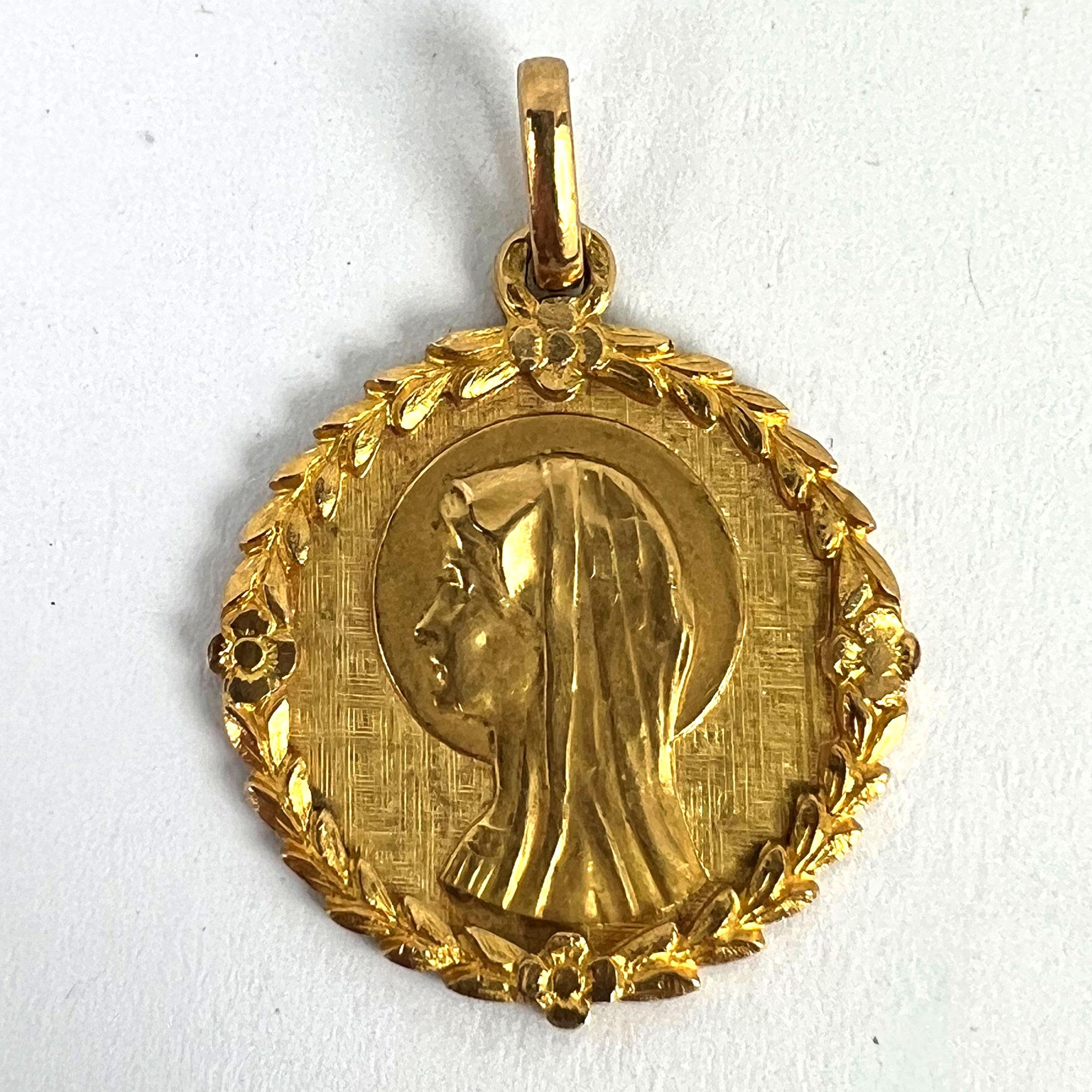 Französisch Perroud Jungfrau Maria Blumen Blätter Kranz 18K Gelb Gold Medal Charme Stift im Angebot 8