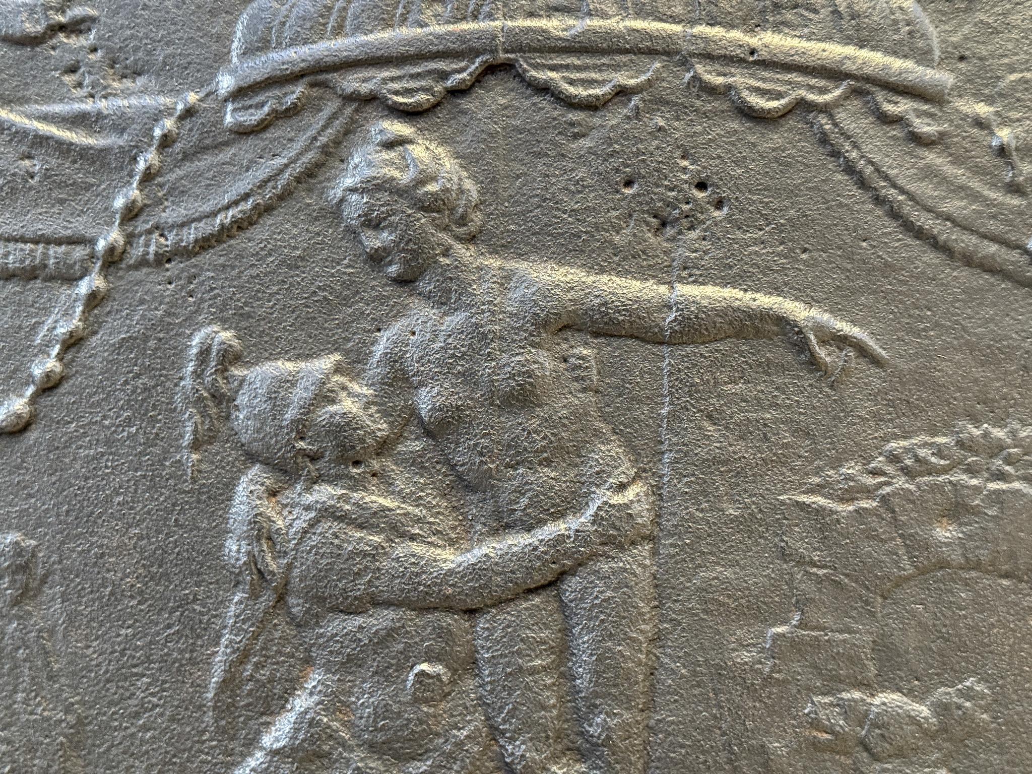 Fer Plaque de cheminée française Persephone et Hadès, période néoclassique en vente