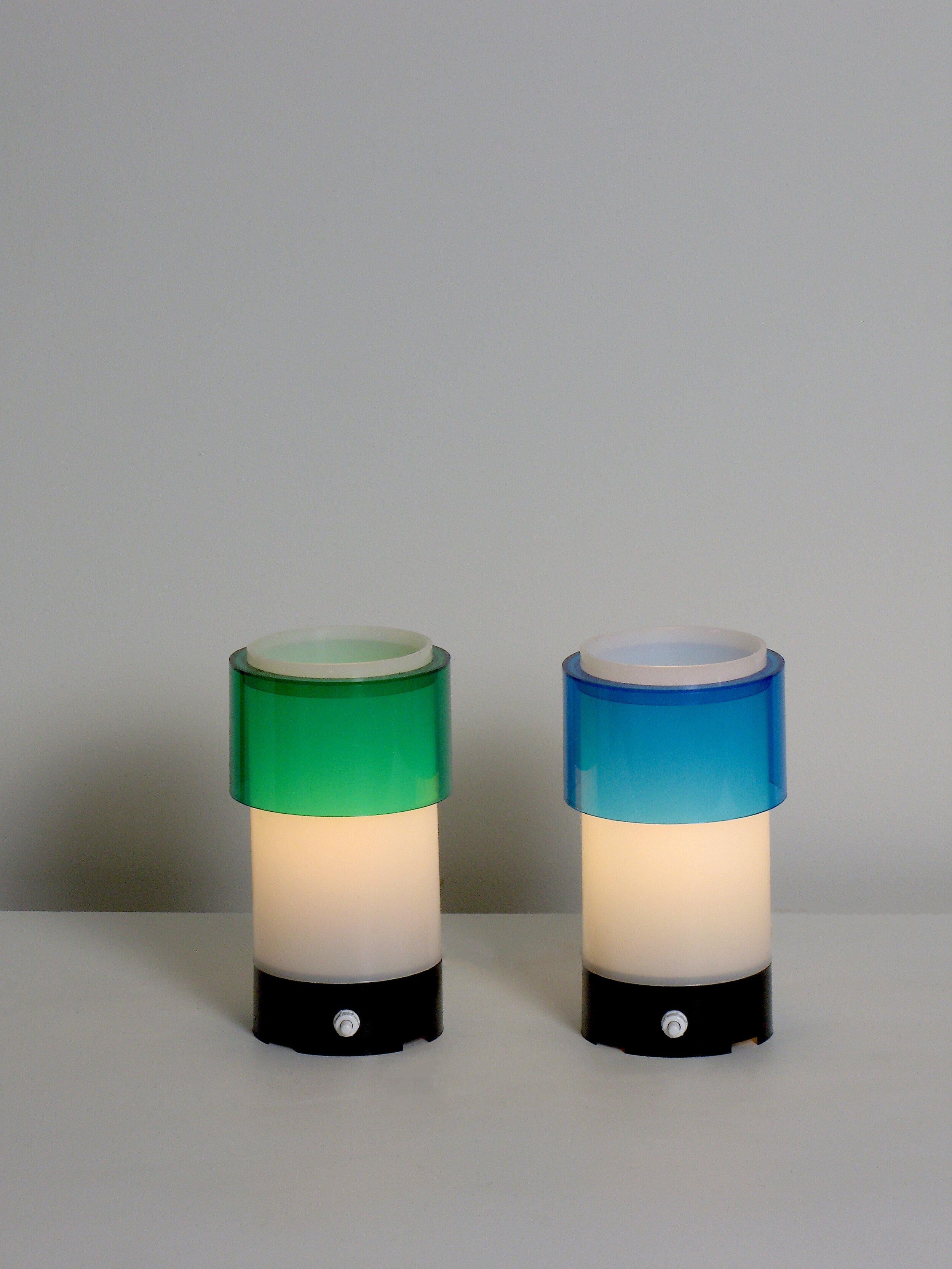 Französische Perspex-Tischlampen (Moderne der Mitte des Jahrhunderts) im Angebot