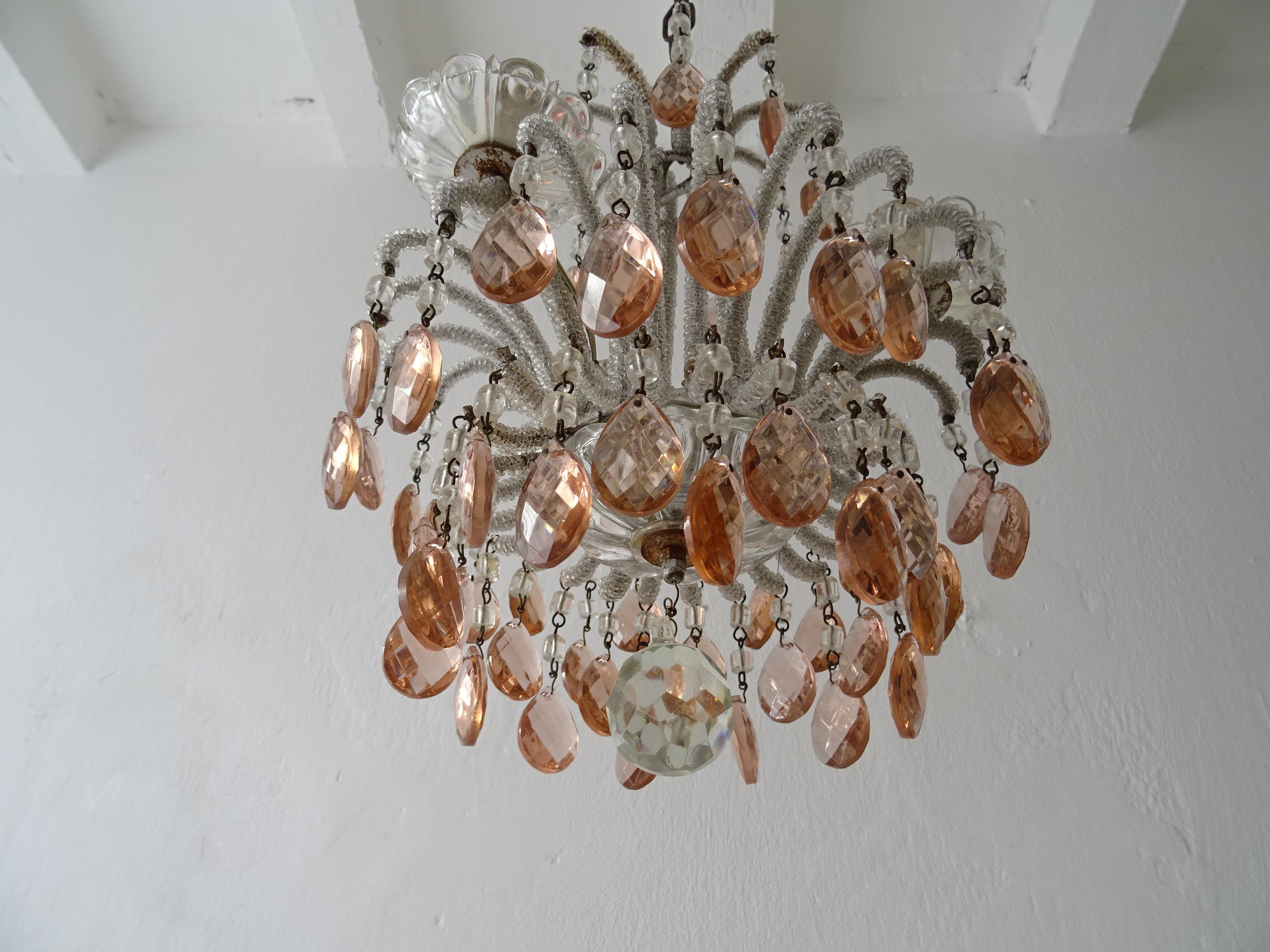French Petit Micro-Beaded Pink Crystal Prisms Chandelier, circa 1920 In Good Condition In Firenze, Toscana