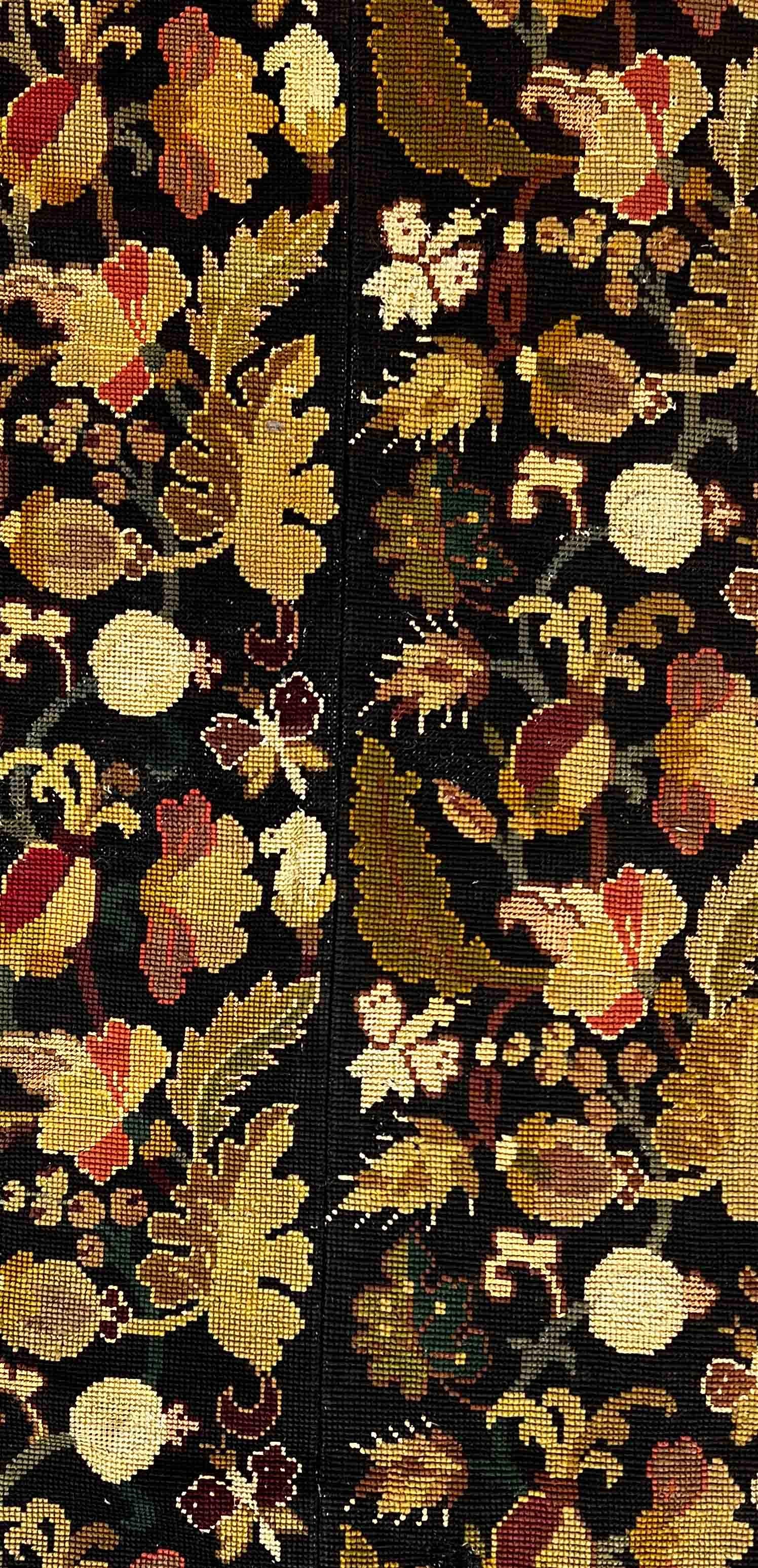 French Petit Point tapestry / Hallway french carpet - 227x0.53 - No. 666 In Excellent Condition For Sale In Paris, FR