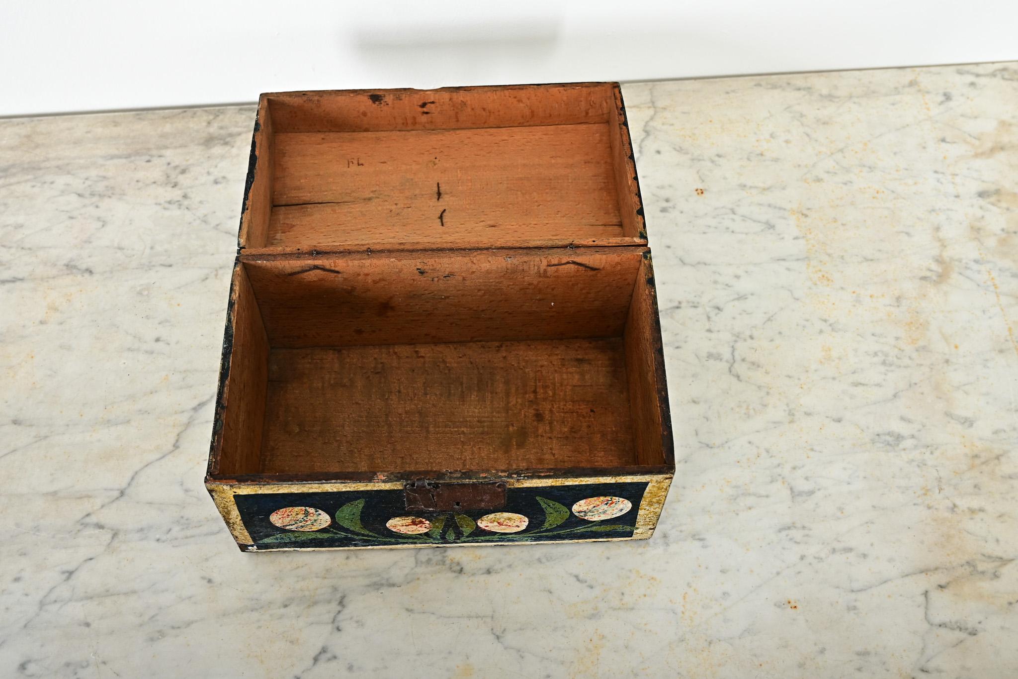 French Petite Bridal Box from Normandy For Sale 3