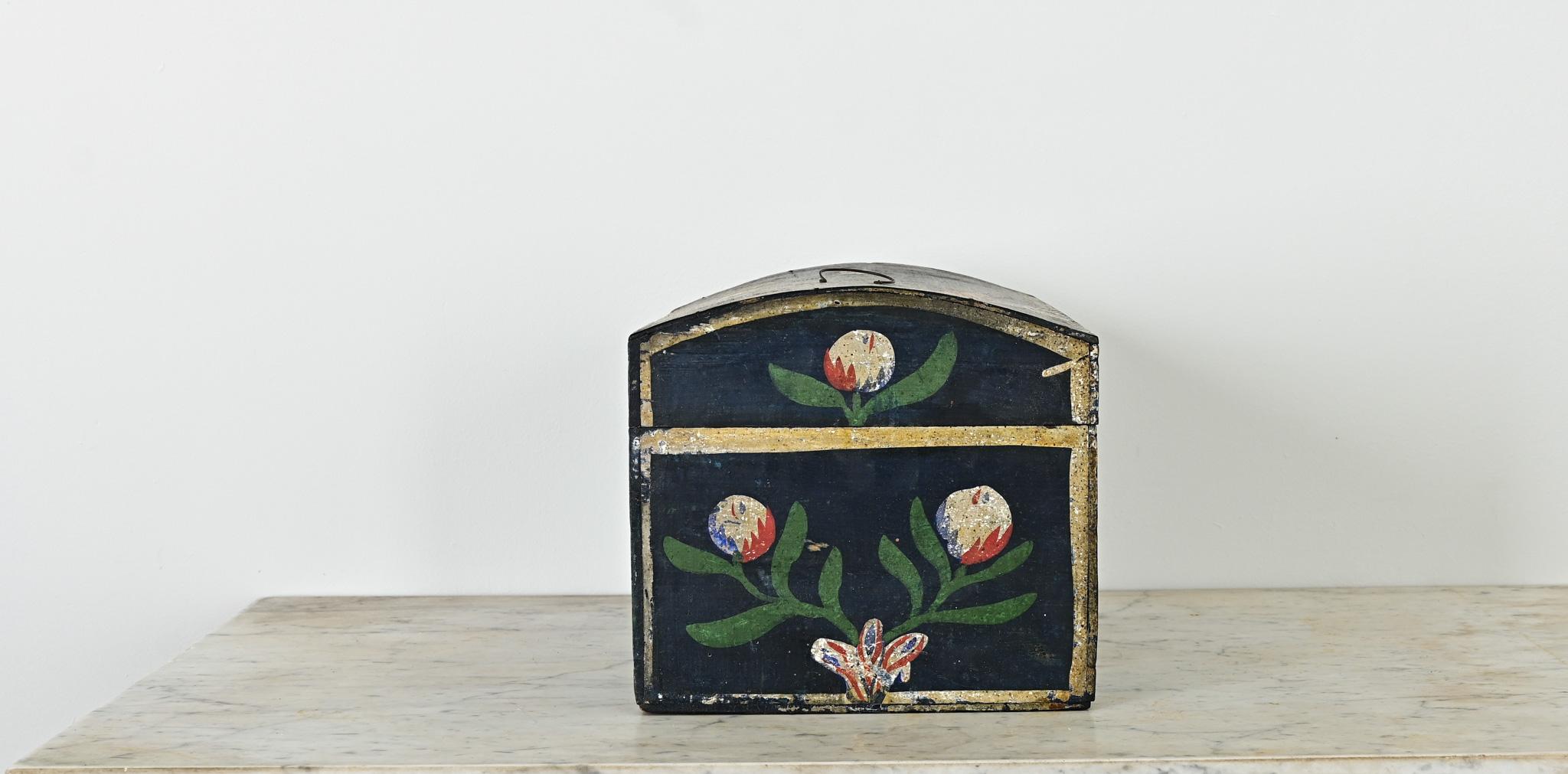 French Petite Bridal Box from Normandy For Sale 6