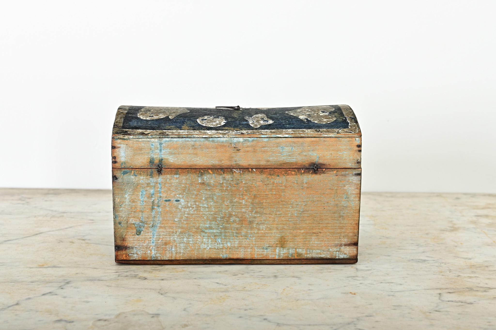 Metal French Petite Bridal Box from Normandy For Sale