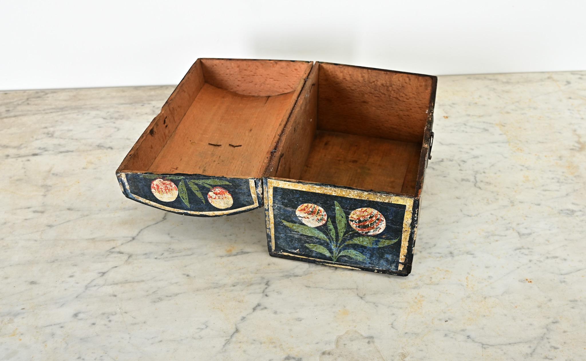 French Petite Bridal Box from Normandy For Sale 2