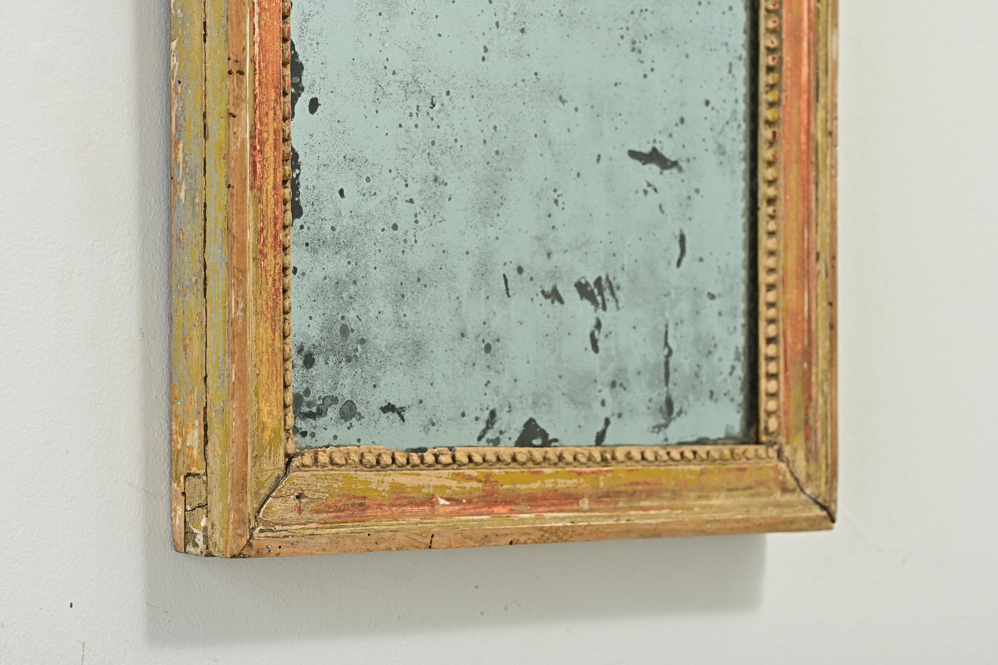 French Petite Louis XVI Gold Gilt Mirror In Good Condition In Baton Rouge, LA
