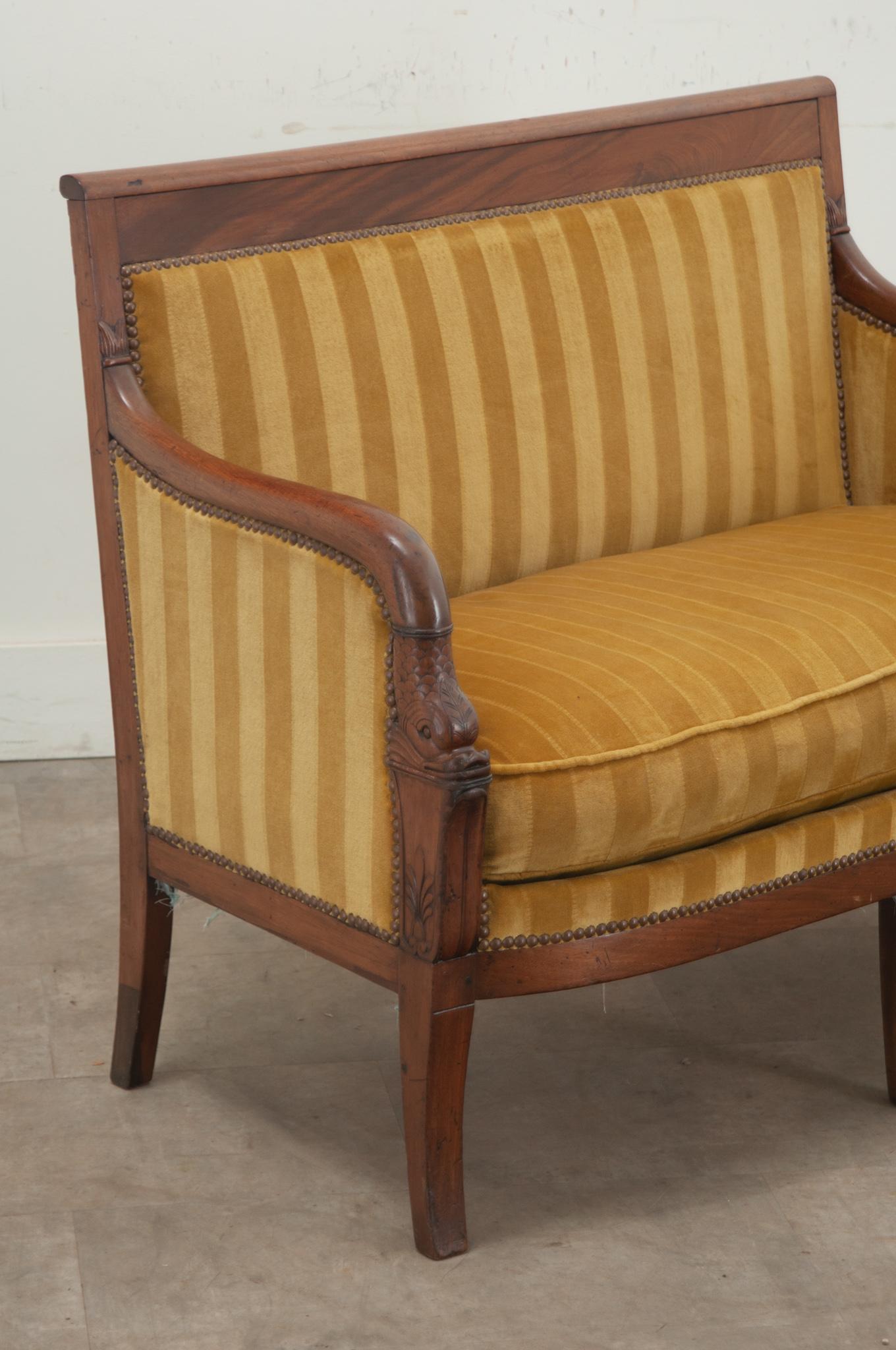 French Petite Restauration Upholstered Settee For Sale 4