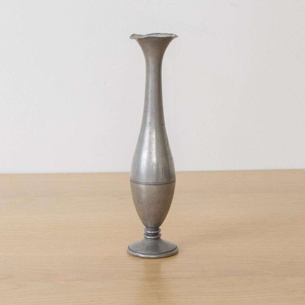 French Pewter Bud Vase In condizioni buone in vendita a Los Angeles, CA