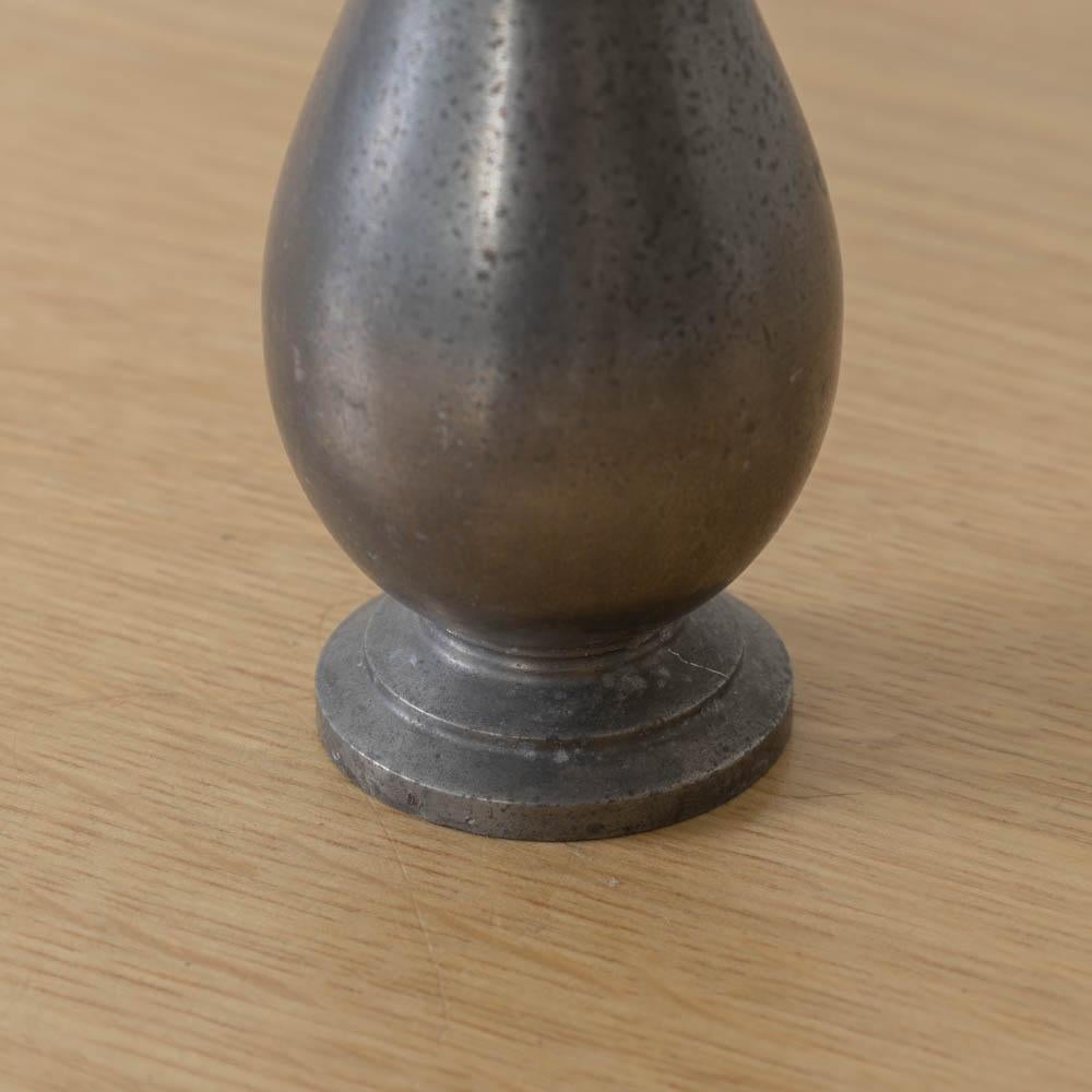 Metà XX secolo Vaso di peltro francese in vendita