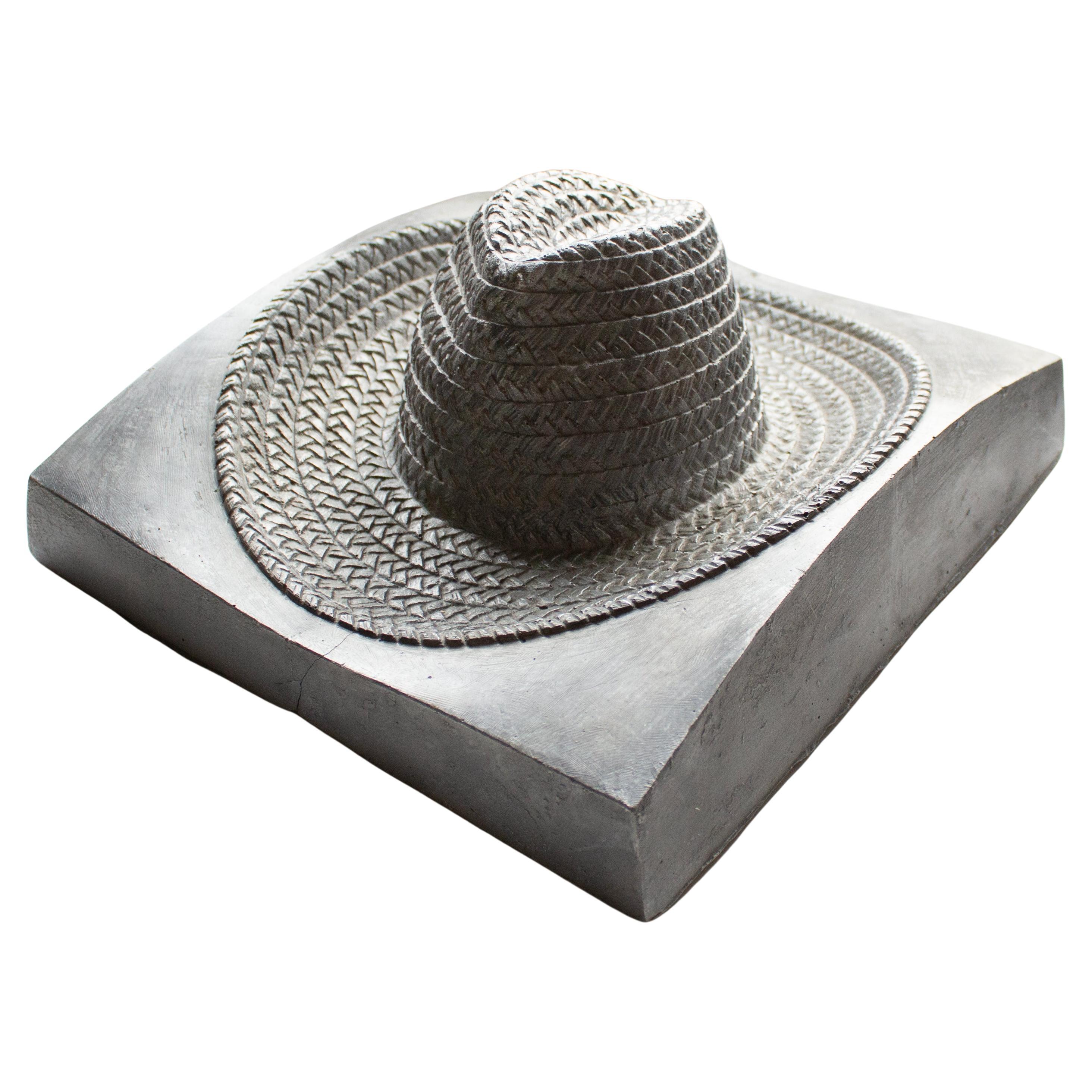 Lo stampo per cappello Panama in peltro francese è un oggetto industriale scultoreo con carattere in vendita