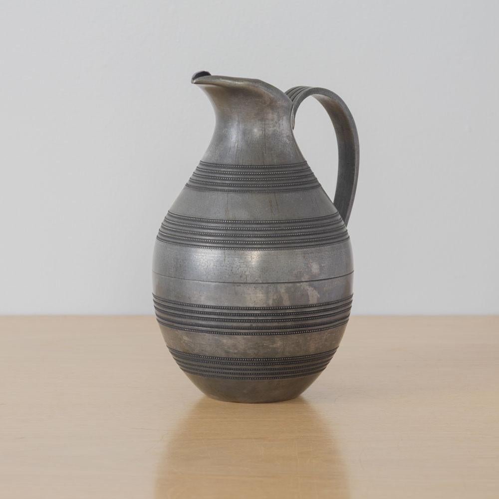 Französischer Zinnkrug (Hartzinn) im Angebot