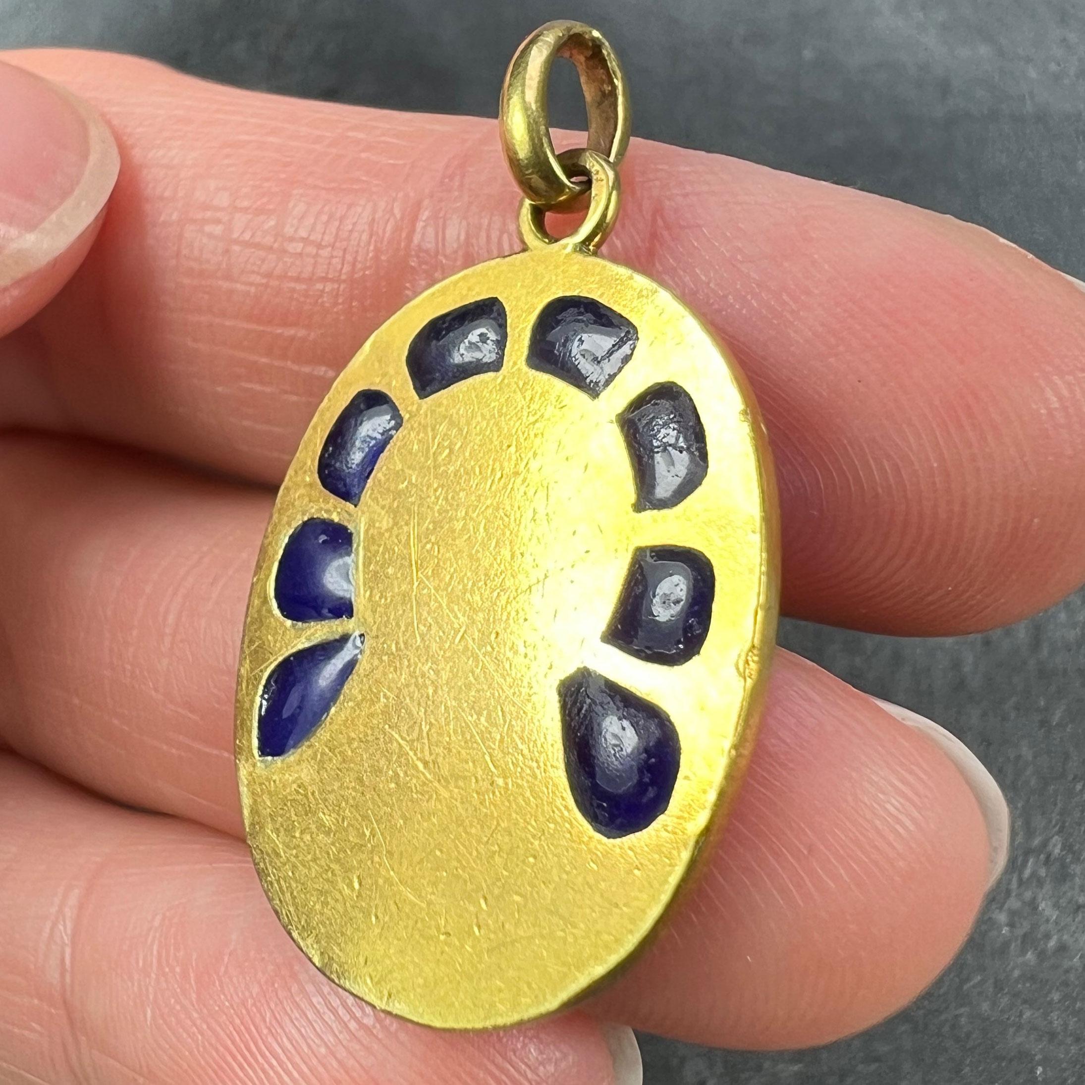 French Pierly Virgin Mary Plique A Jour Enamel 18K Yellow Gold Pendant Medal For Sale 6