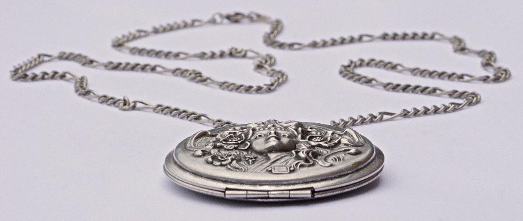 French Pierre Bex Art Nouveau style Silver Plated Necklace and Lady Locket  2