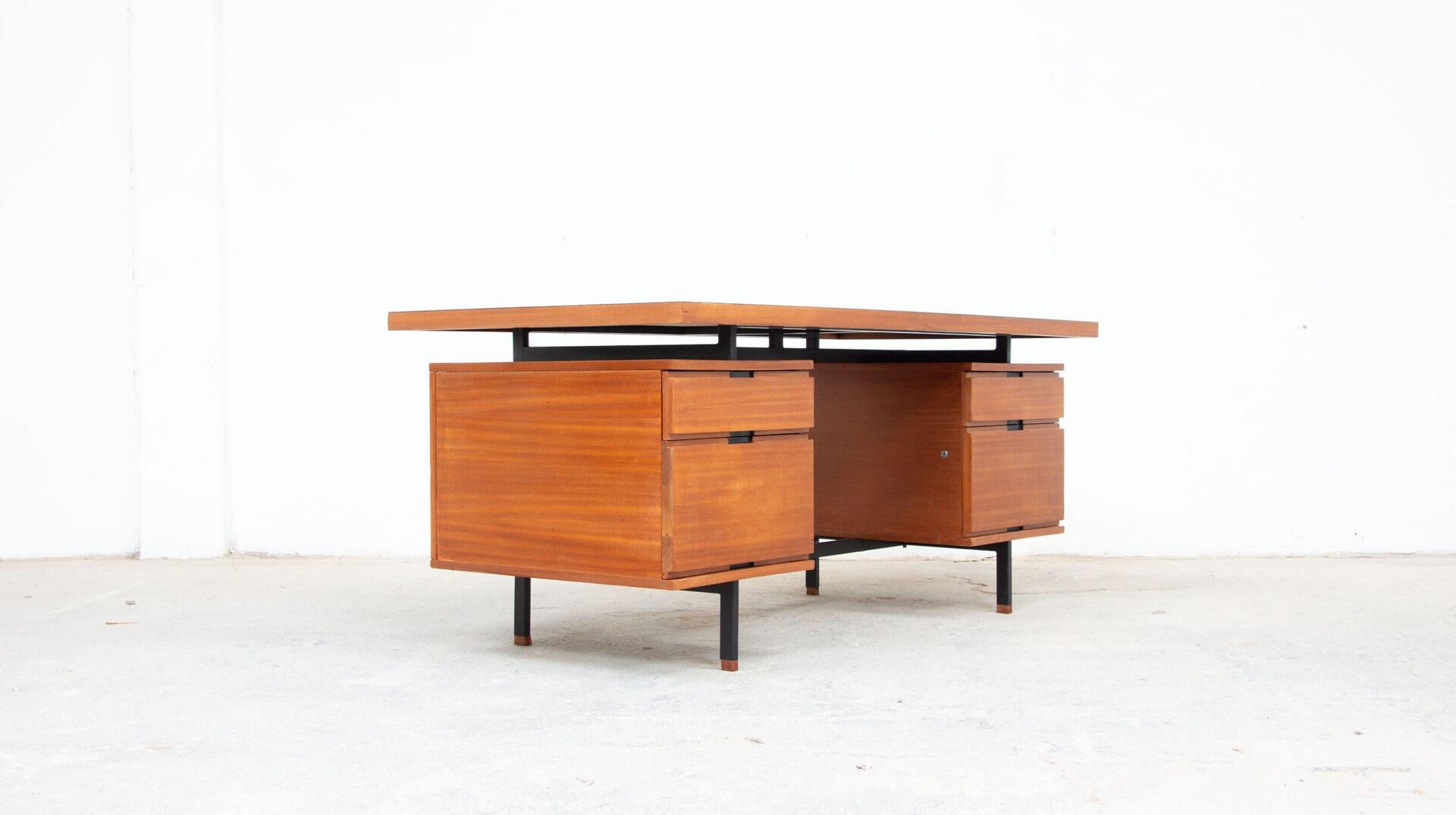 French Pierre Guariche executive desk for Minvielle, 1960'S For Sale 1