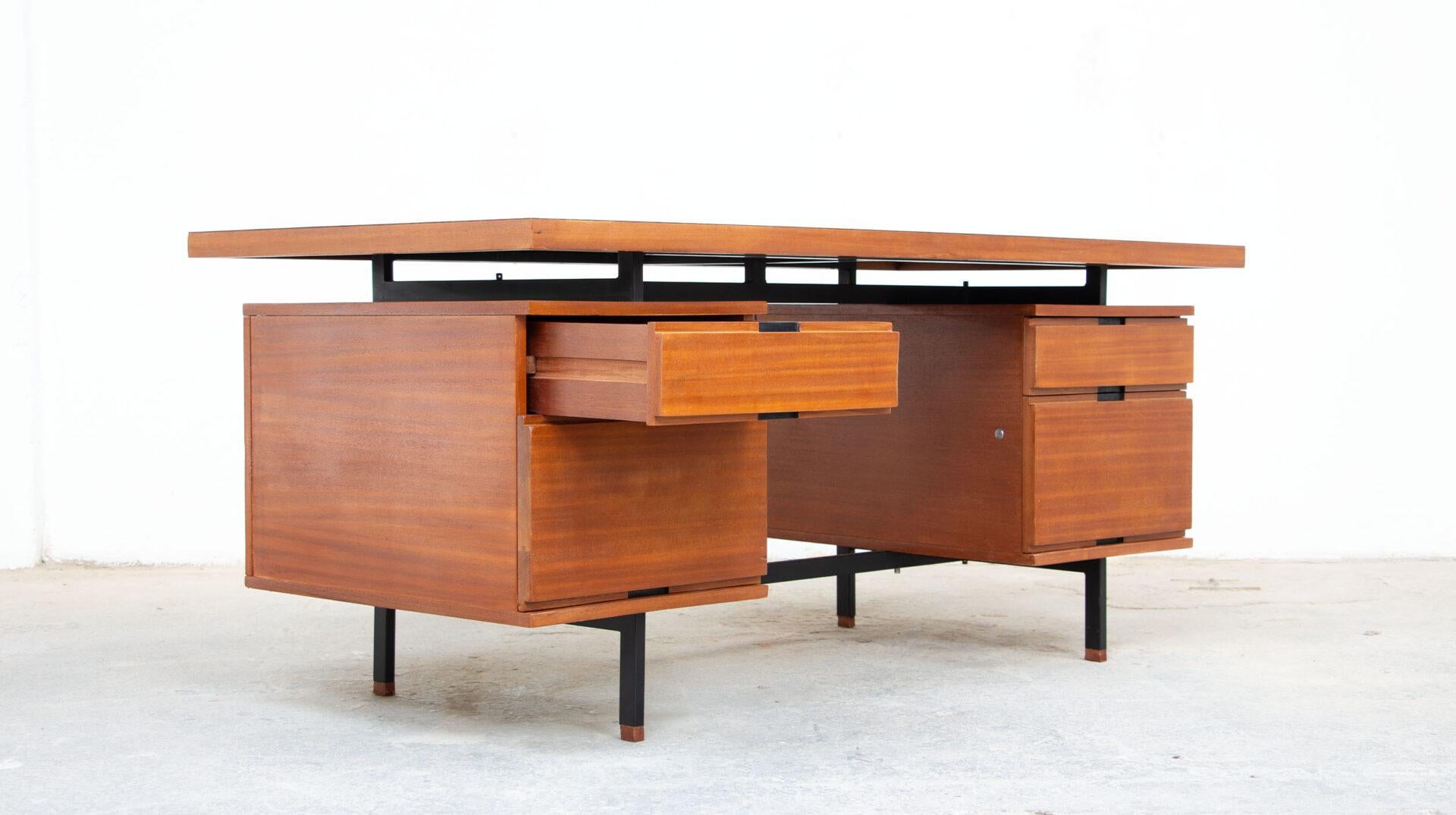 French Pierre Guariche executive desk for Minvielle, 1960'S For Sale 3