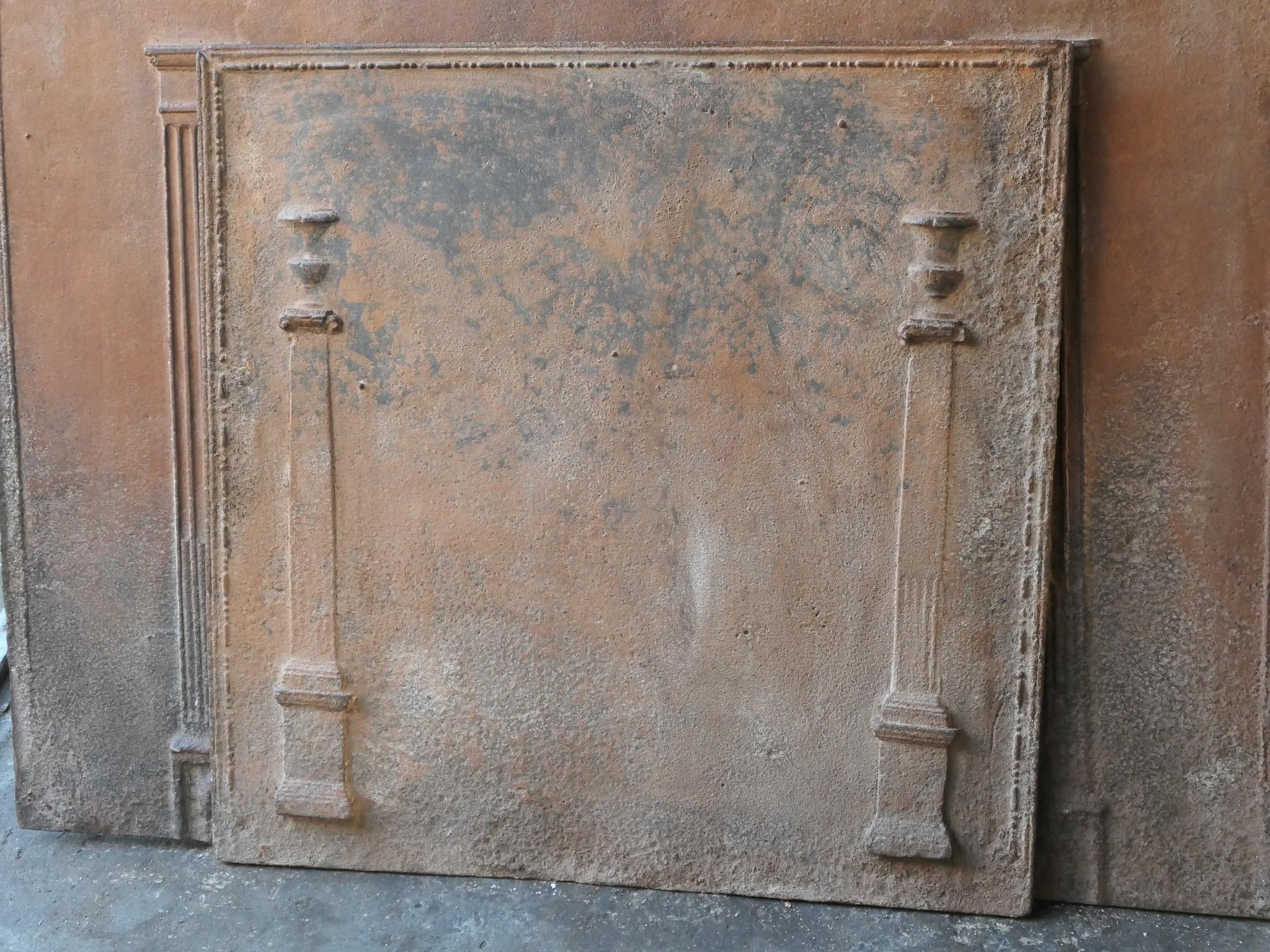 Antique French 'Pillars of Freedom' Fireback / Backsplash, 18th-19th Century In Good Condition For Sale In Amerongen, NL