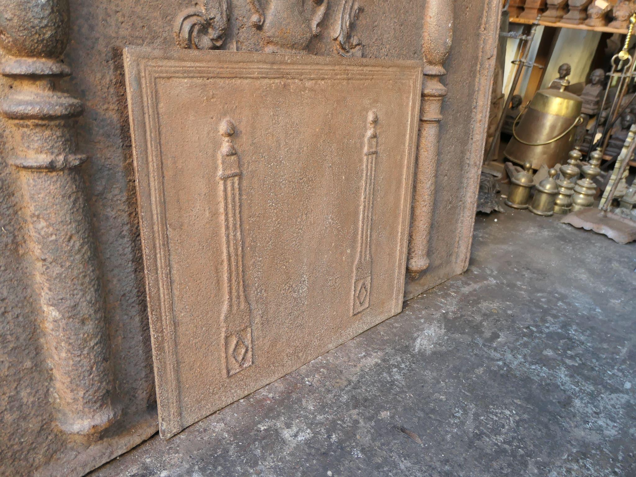 French 'Pillars of Freedom' Fireback / Backsplash, 18th - 19th C. For Sale 1