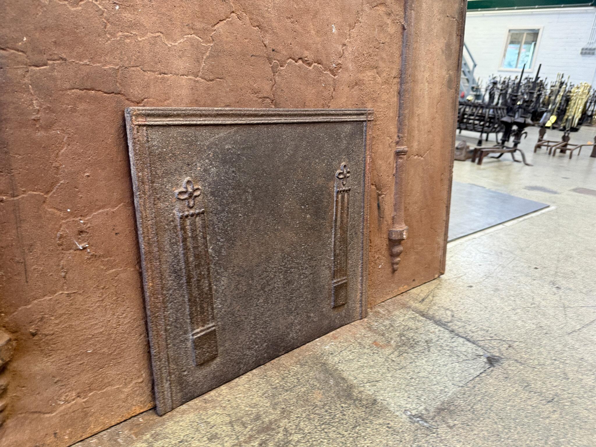 French 'Pillars of Freedom' Fireback / Backsplash, 18th - 19th C., Neoclassical For Sale 2