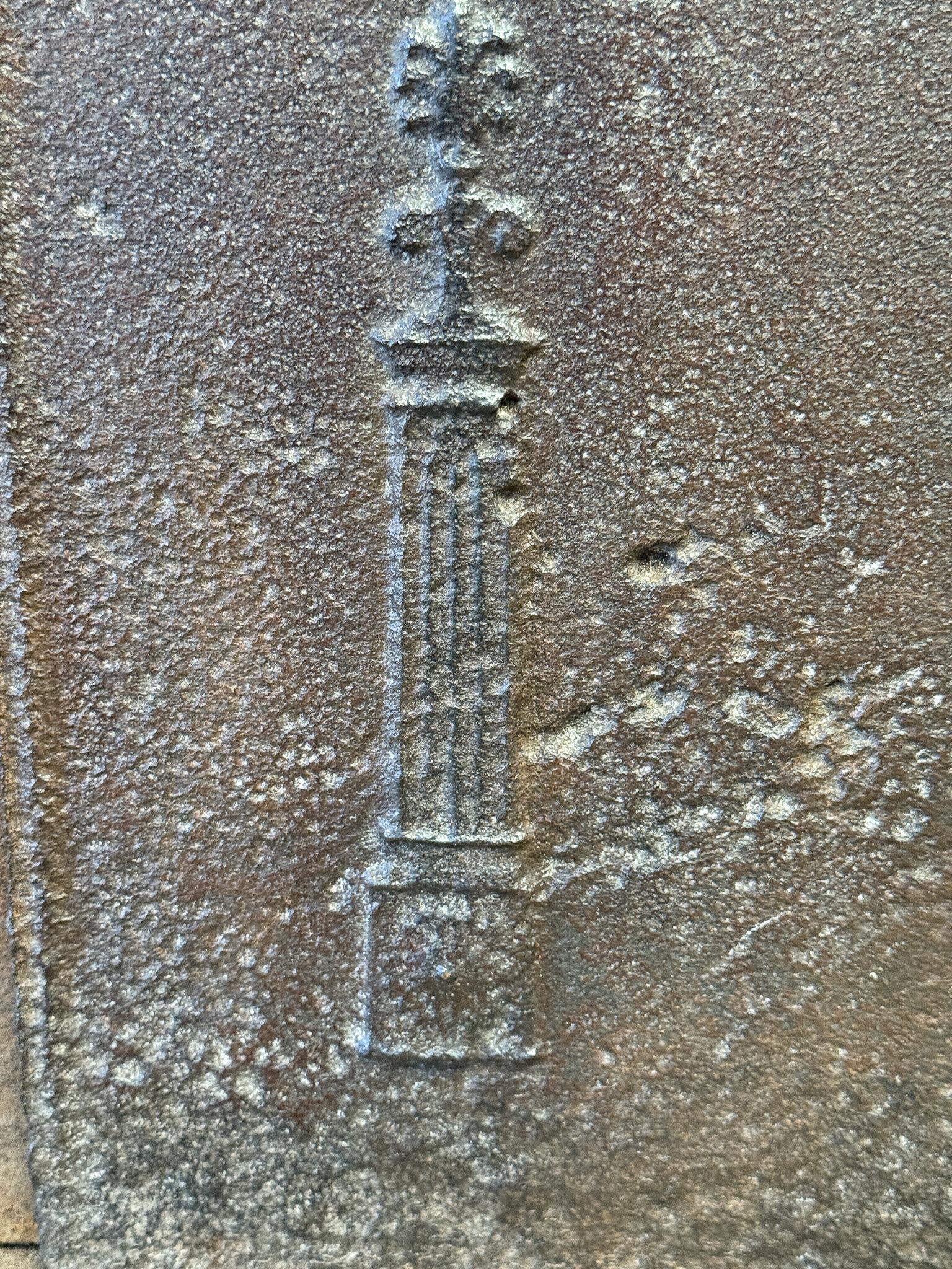 French 'Pillars of Freedom' Fireback / Backsplash, 18th - 19th C, Neoclassical P For Sale 2