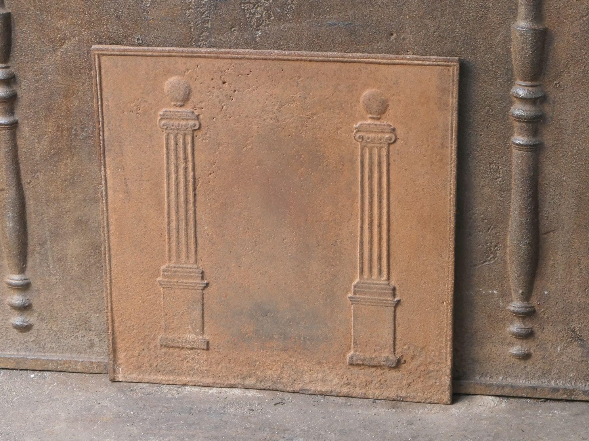 Néoclassique Plaque de cheminée / dosseret français 