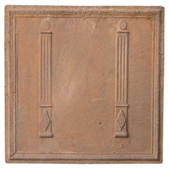 Plaque de cheminée / dosseret français "Piliers de la liberté", début du C.C.