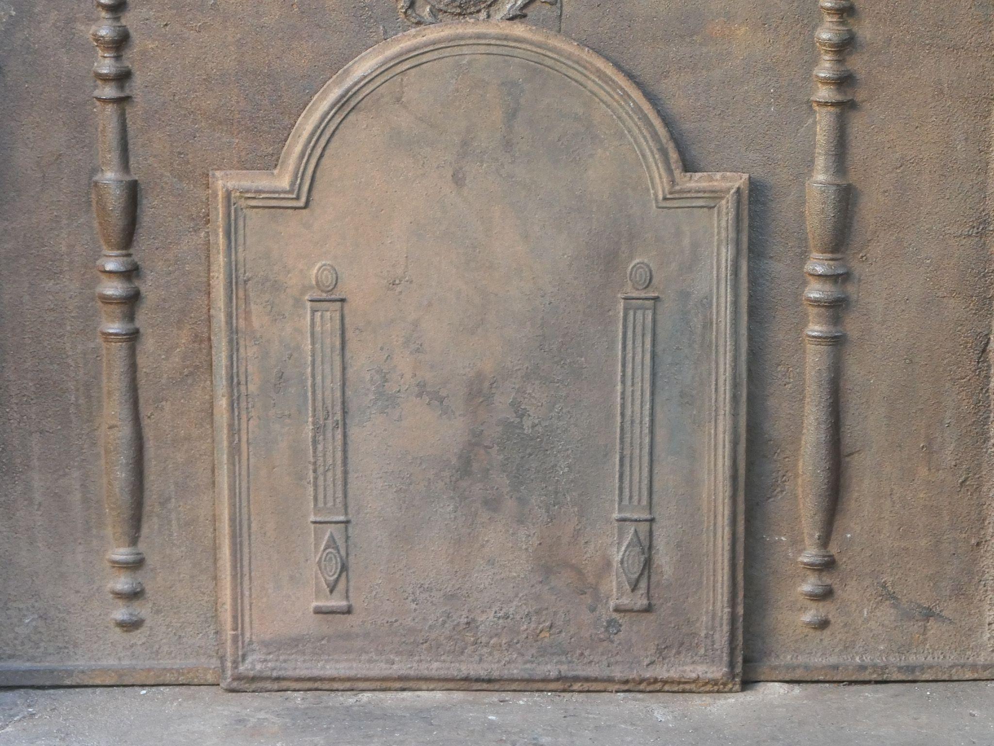 Néoclassique Plaque de cheminée / dosseret 