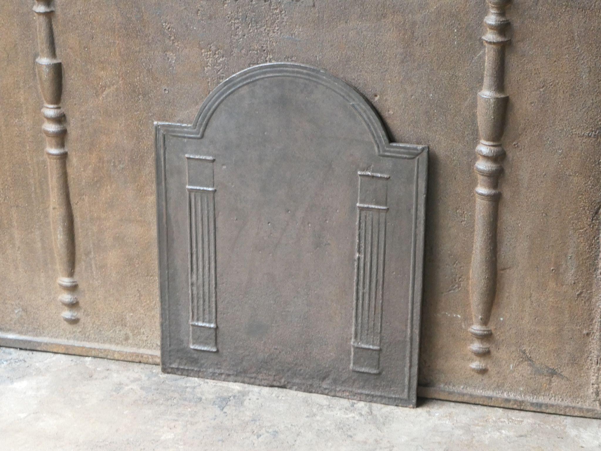 French 'Pillars of Freedom' Fireback / Backsplash, Early 19th Century In Good Condition For Sale In Soest, NL