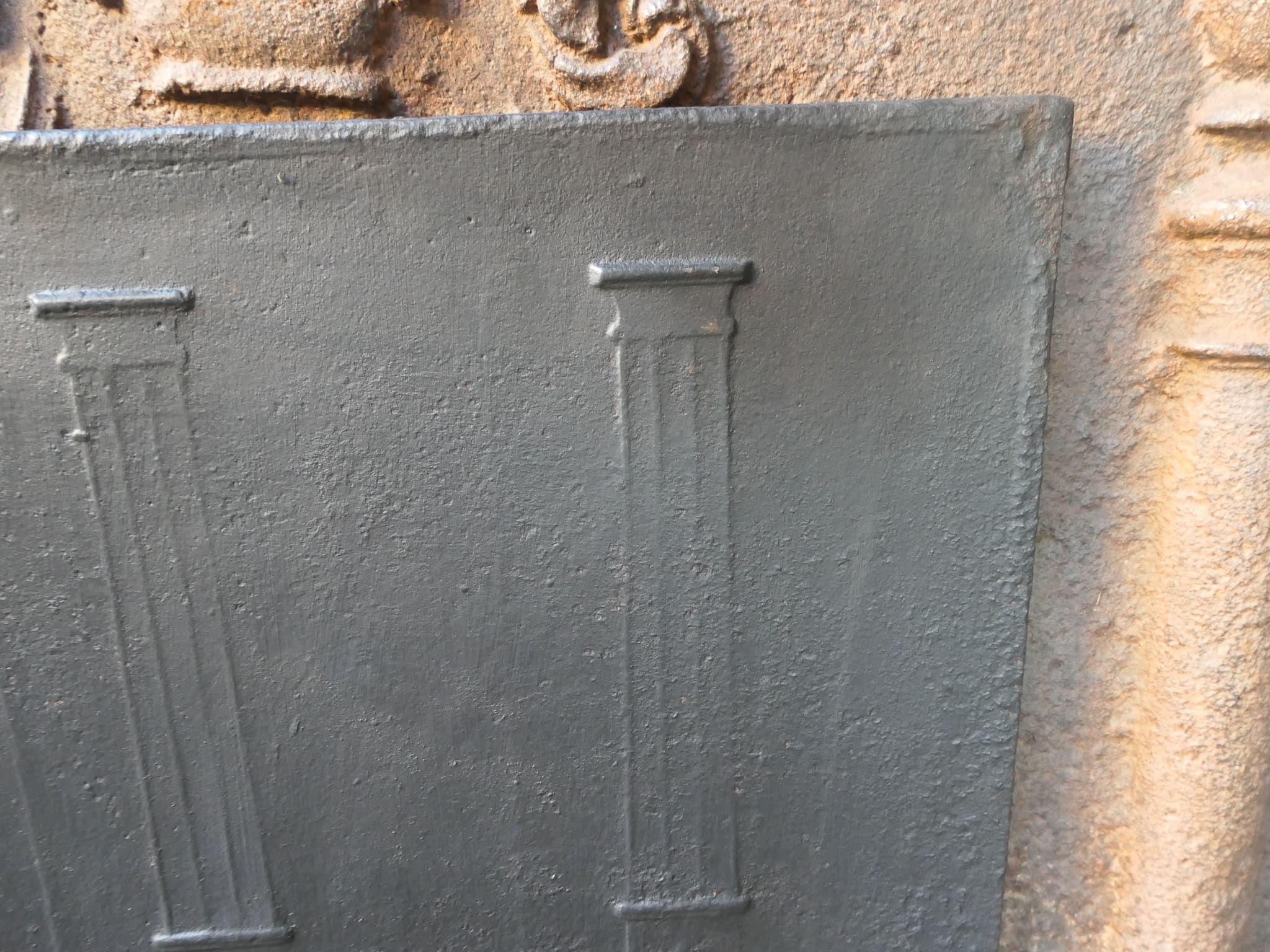 Rivestimento per caminetto francese 