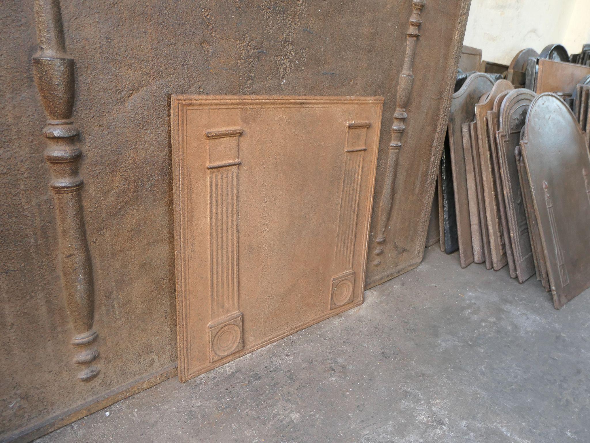 Rivestimento per caminetto francese 