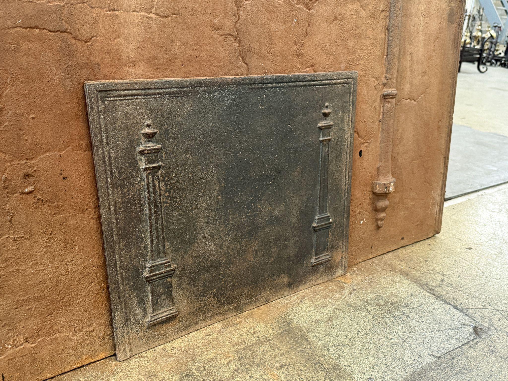 Rivestimento per caminetto francese 