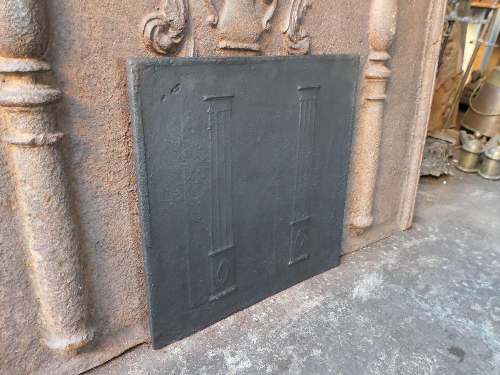 Rivestimento per caminetto francese 