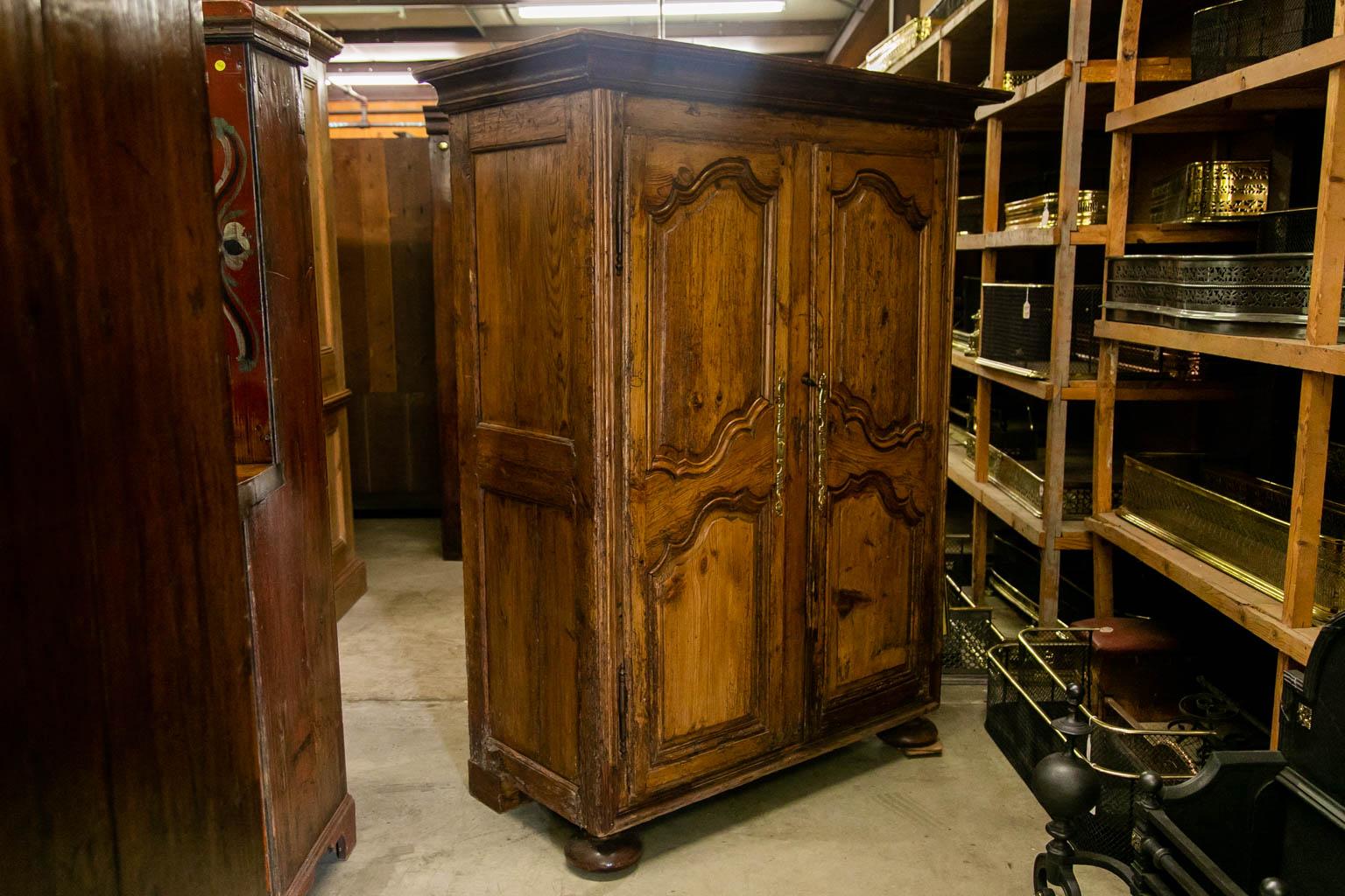 Armoire en pin français  en vente 4