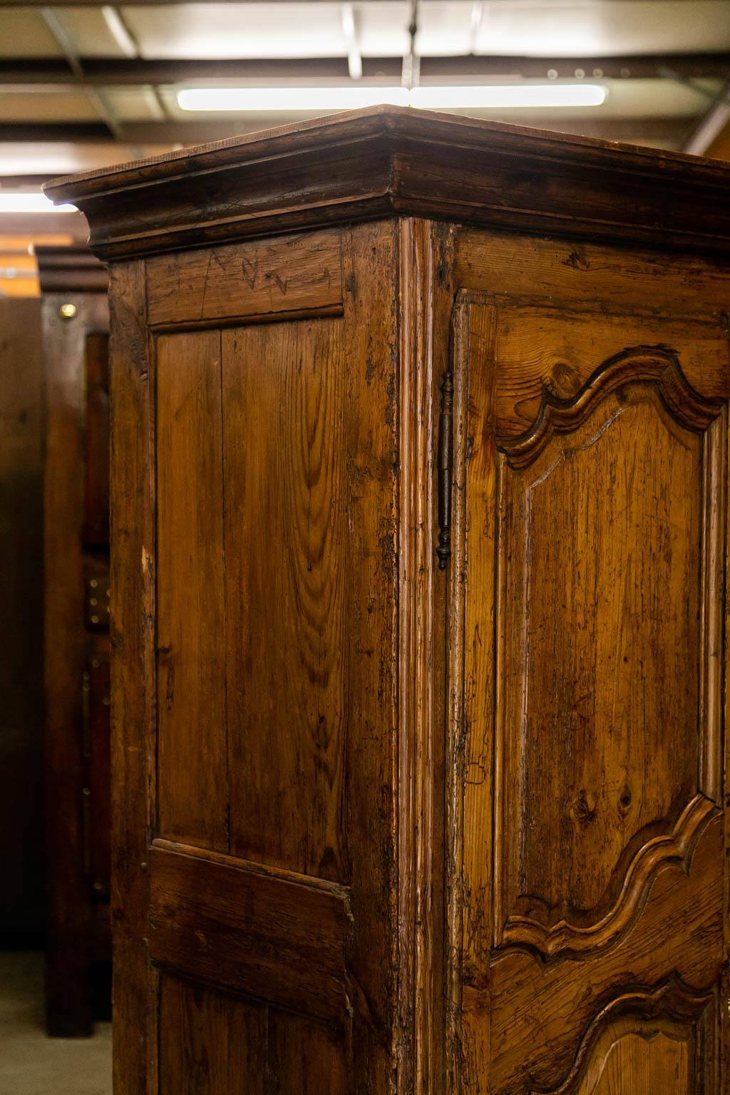 French Pine Armoire  For Sale 6