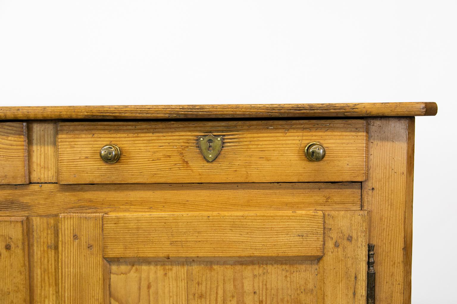 French Pine Buffet In Good Condition In Wilson, NC