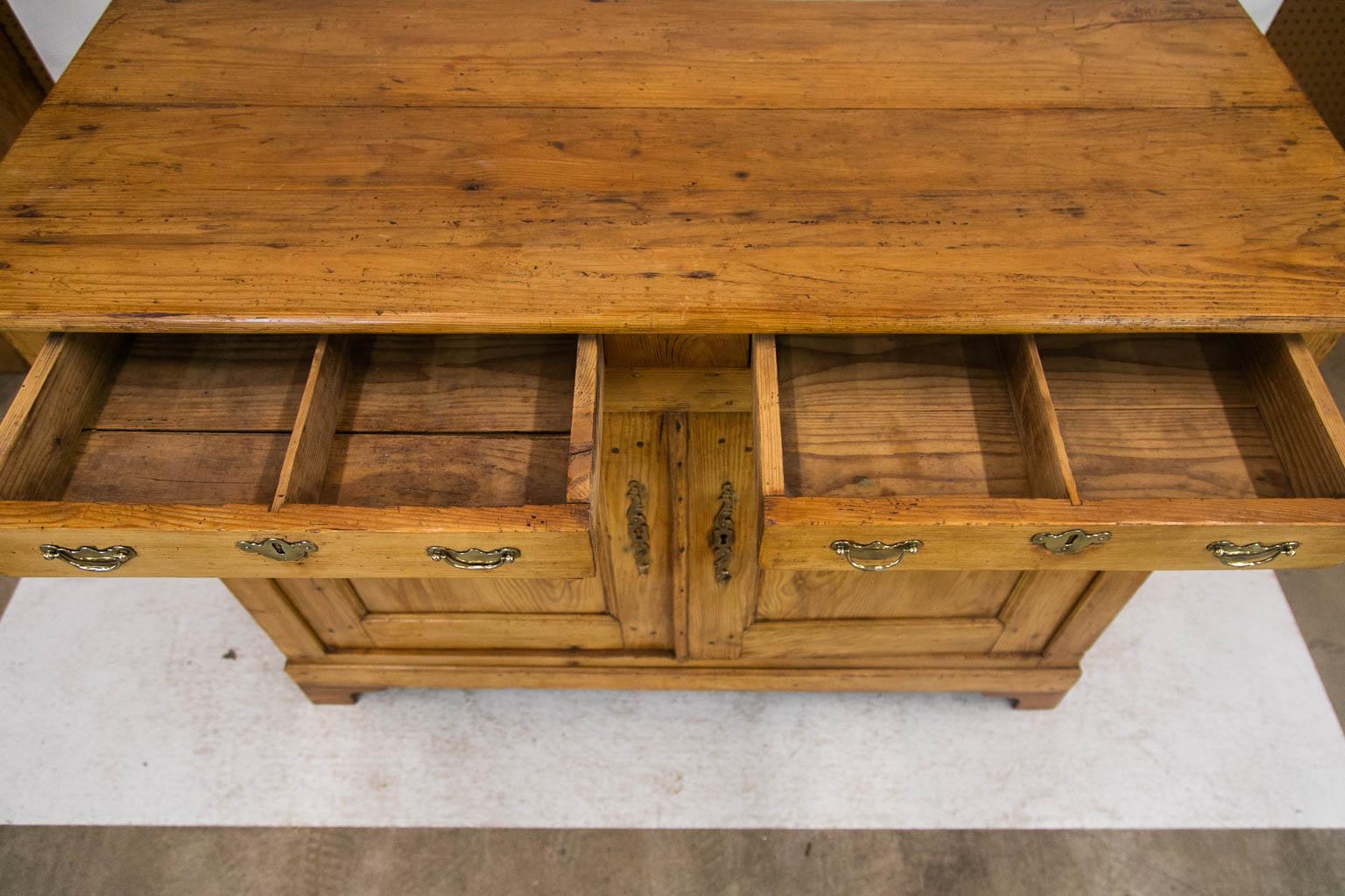 Early 19th Century French Pine Buffet For Sale