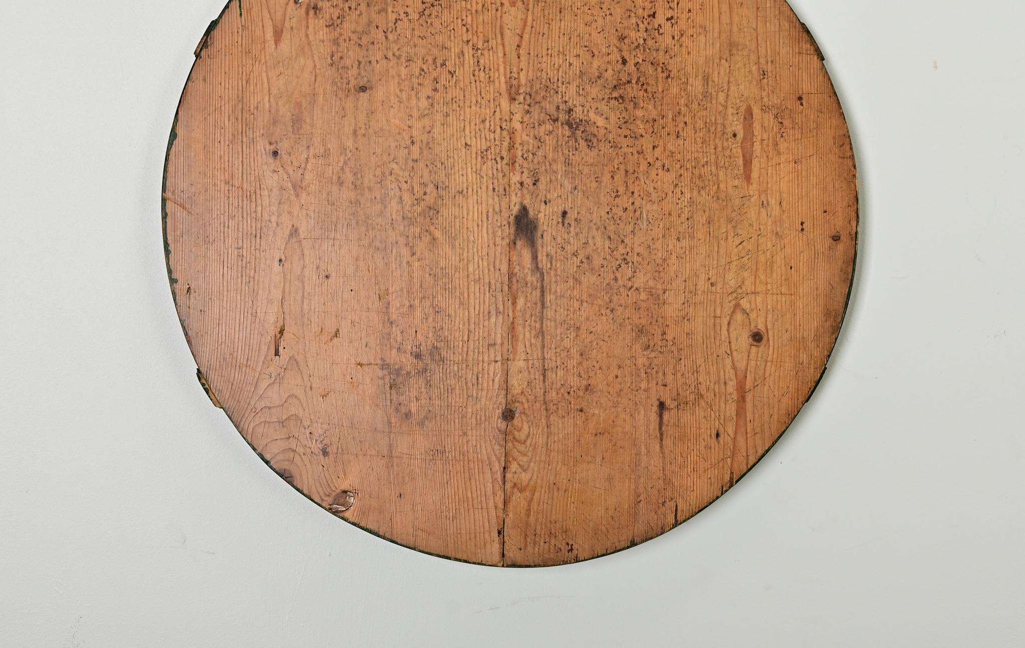 Französisches Käsebrett aus Kiefernholz aus dem Elsass (Holz) im Angebot