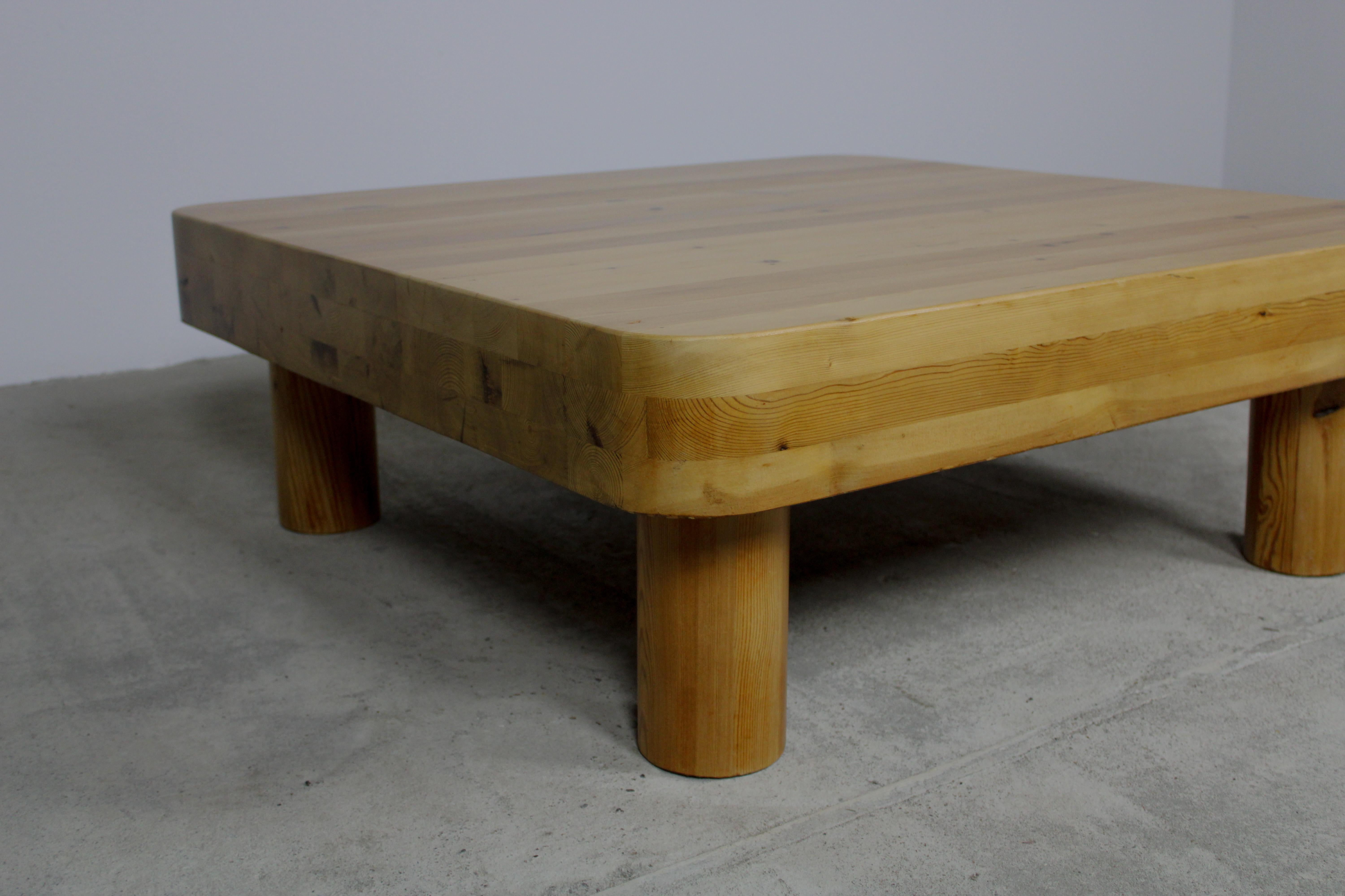 Late 20th Century French Pine coffee Table 1970s