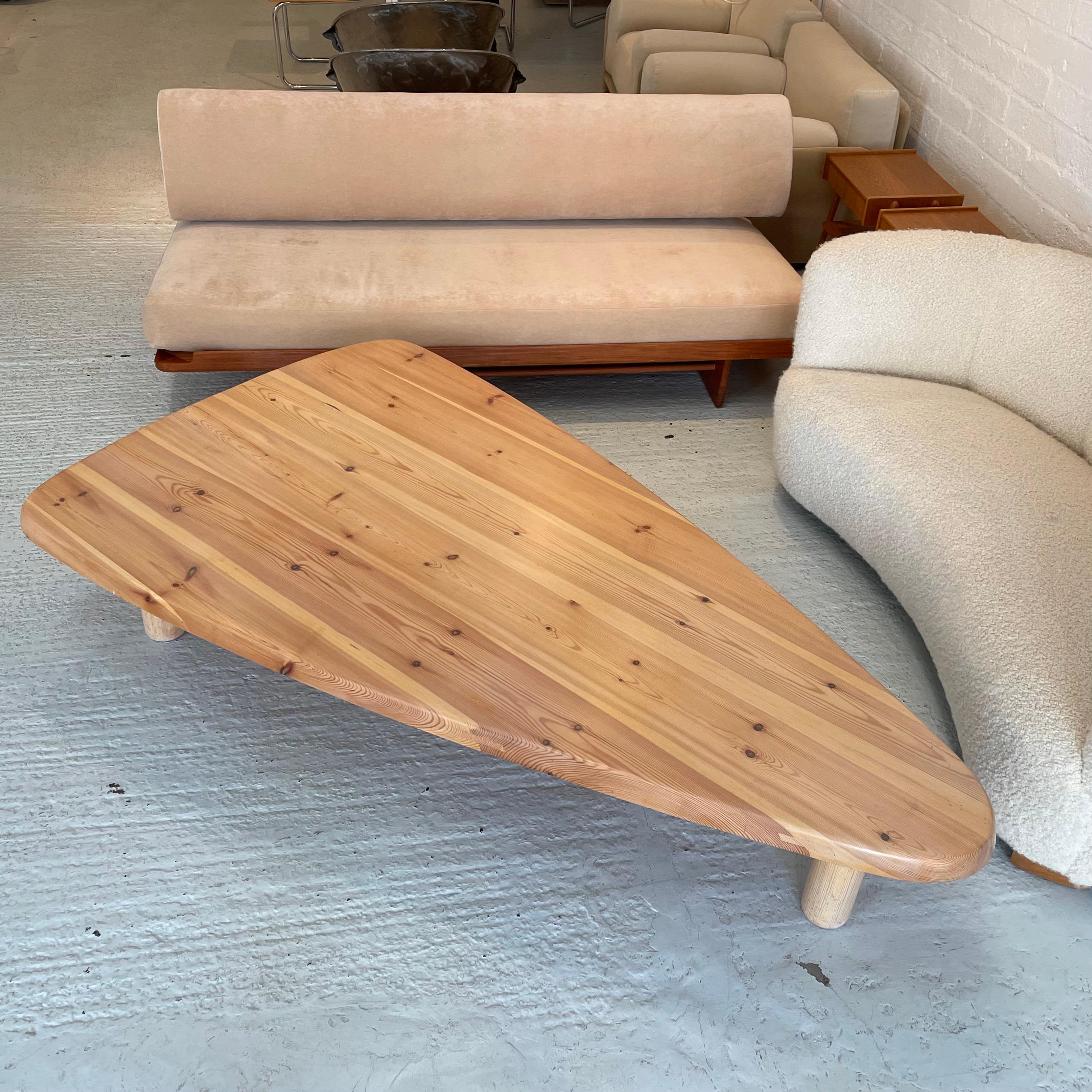 Height: 40cm
Width: 199cm
Depth: 112cm

Date: 1970s
Materials: Pine

Description: A large vintage wooden living room coffee table of French manufacture from the 1960s. The large low coffee table is made entirely of pine wood, with beautiful grains,