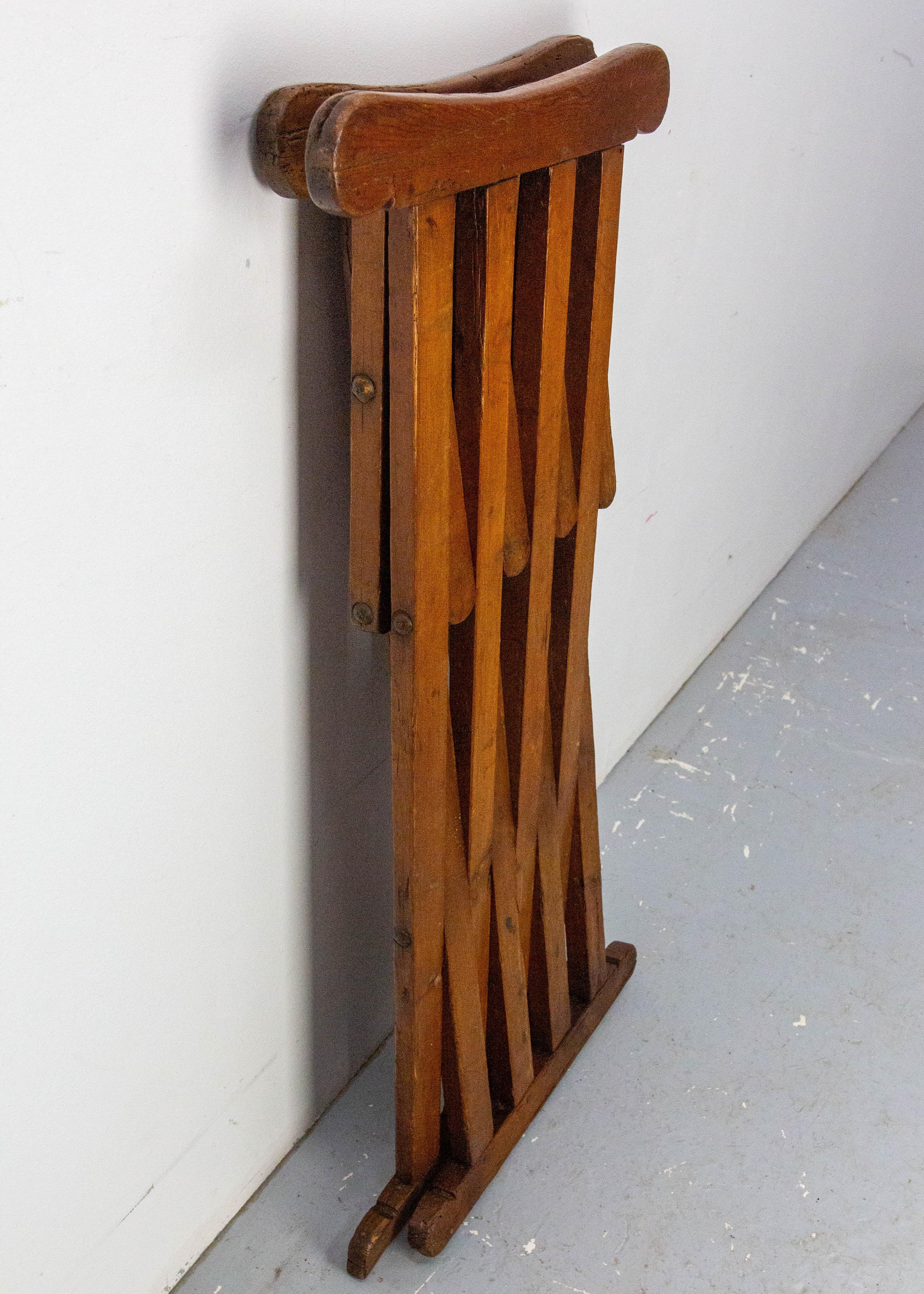 Poltrona pieghevole in pino francese Curule o Dagobert, francese, circa 1960 in vendita 9