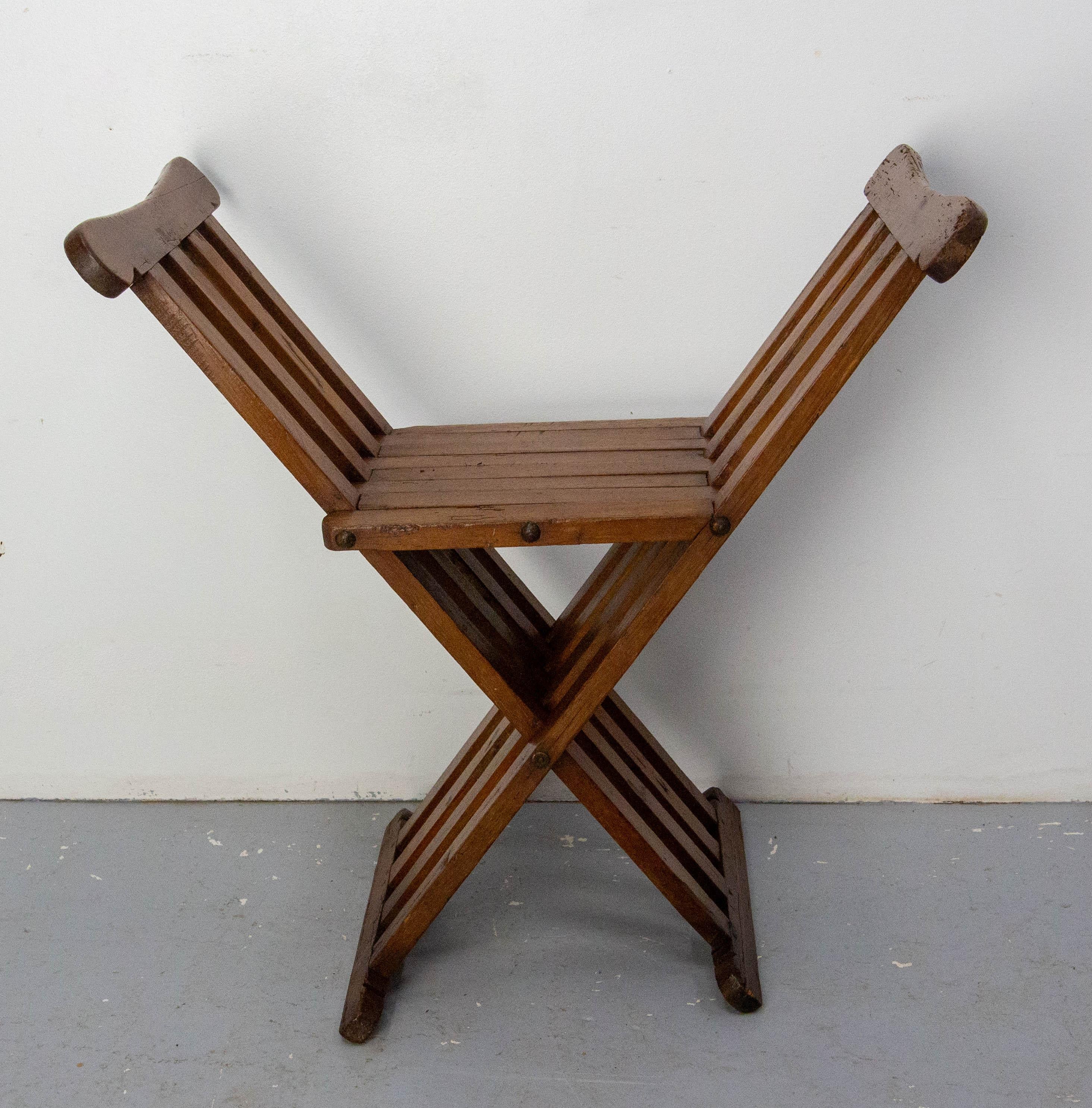 Francese Poltrona pieghevole in pino francese Curule o Dagobert, francese, circa 1960 in vendita