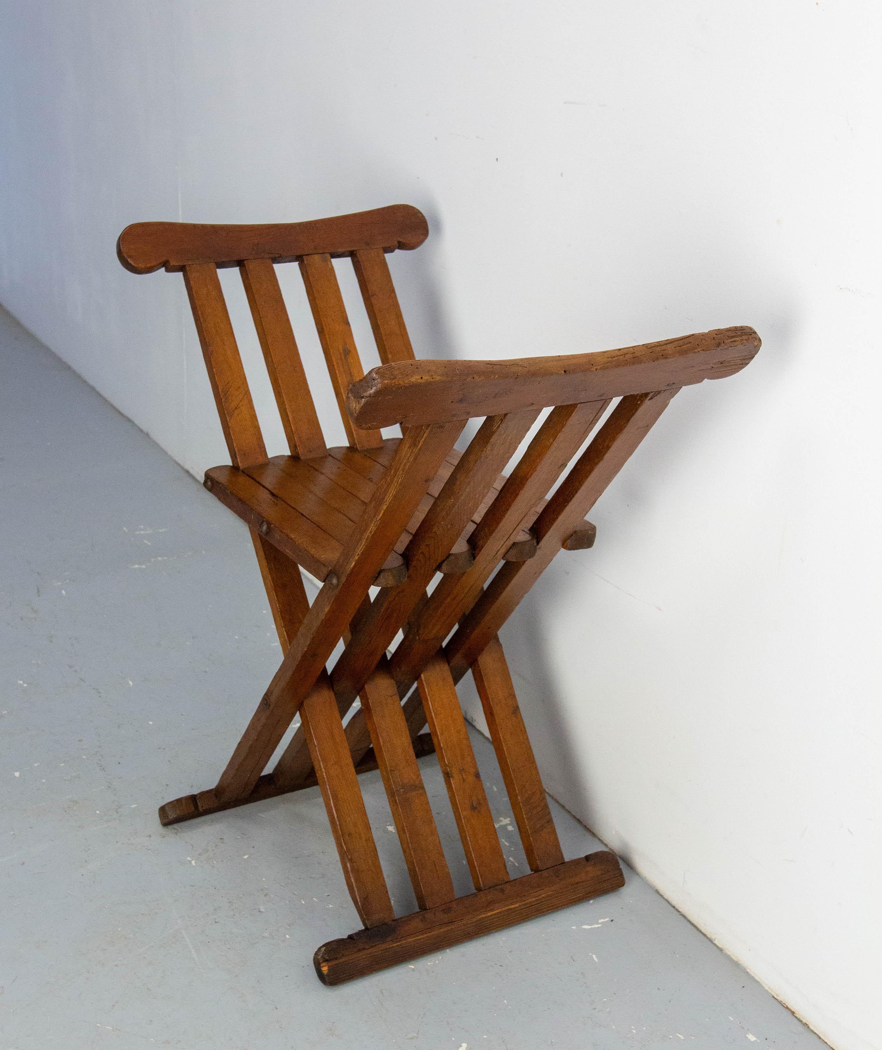 Poltrona pieghevole in pino francese Curule o Dagobert, francese, circa 1960 In condizioni buone in vendita a Labrit, Landes