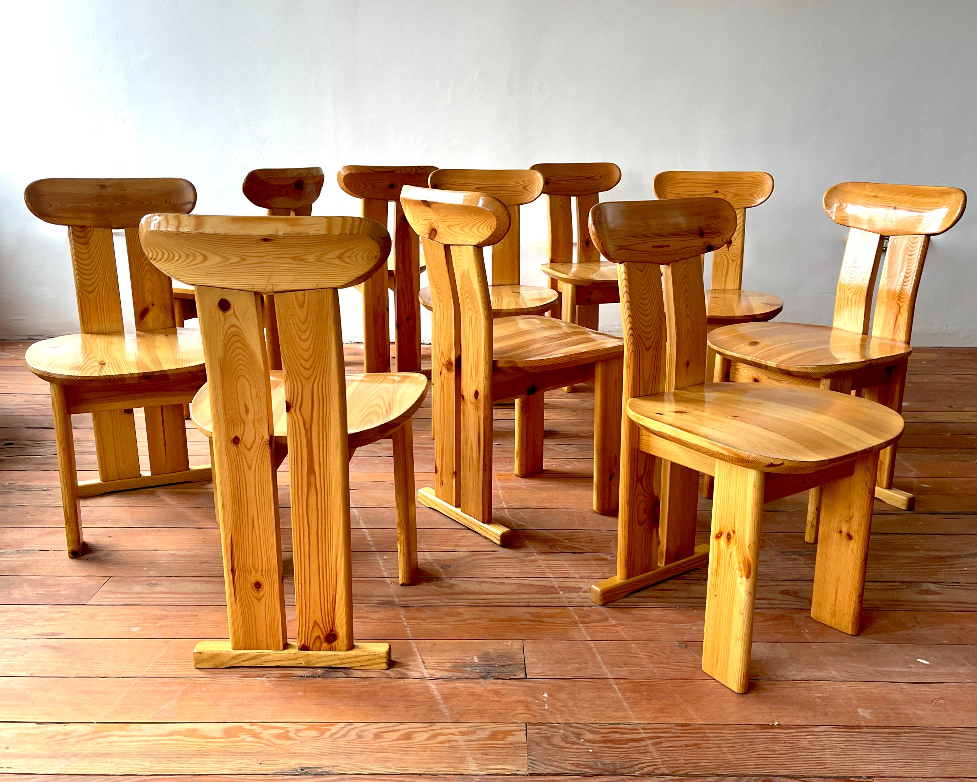 Set of 10 pine chairs with wonderful shape and patina to wood 
In the style of Pierre Chapo 
France, circa 1950s