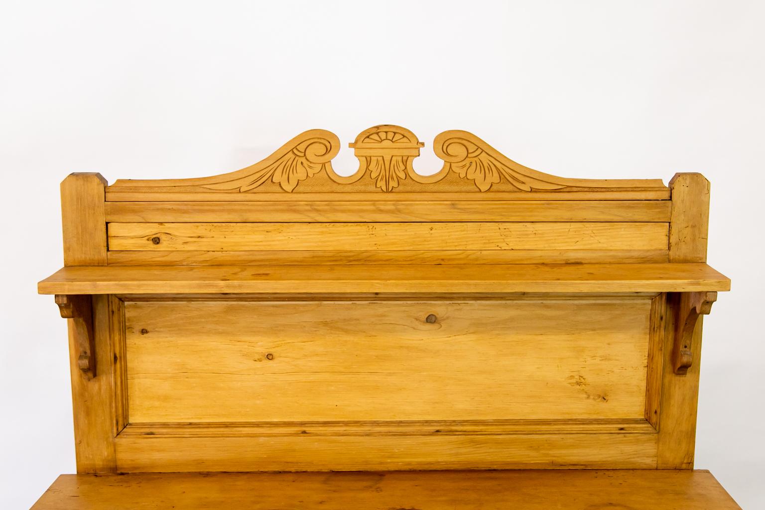 Chiffoniere inglese in pino francese In condizioni buone in vendita a Wilson, NC