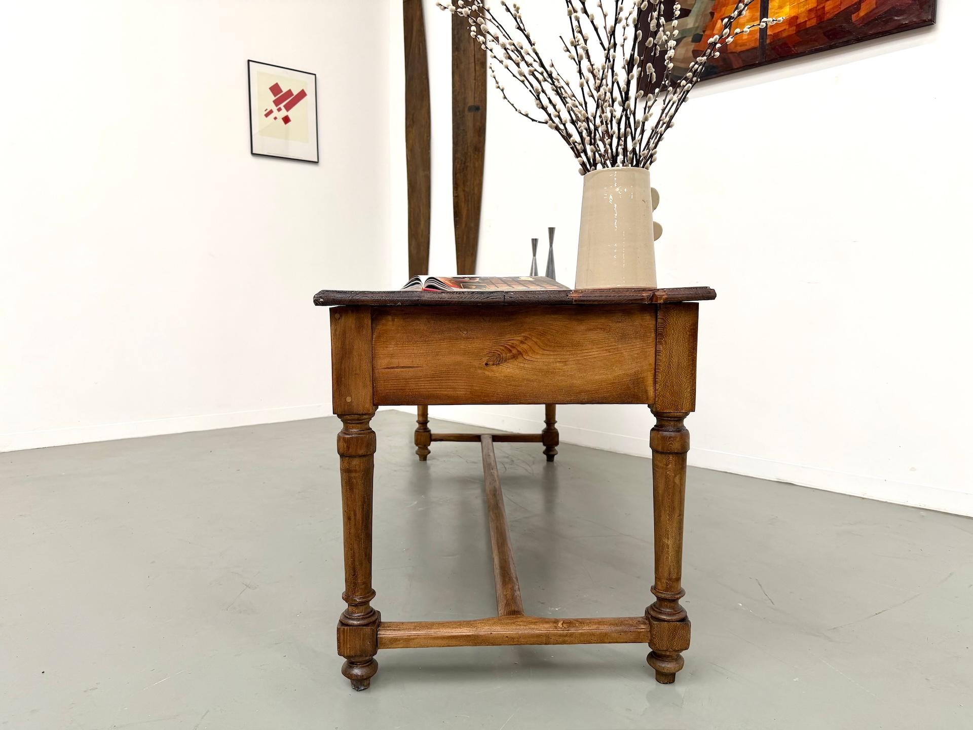 Mesa de granja de pino francés circa 1909 en venta 12