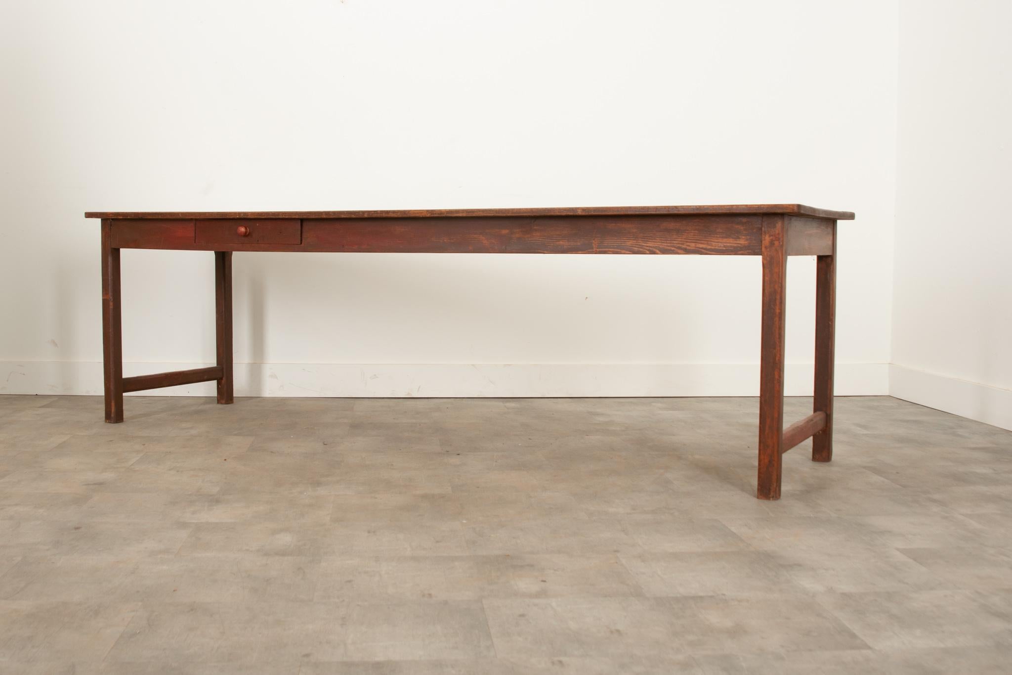 Métal Table de ferme en pin français de Bourgogne en vente