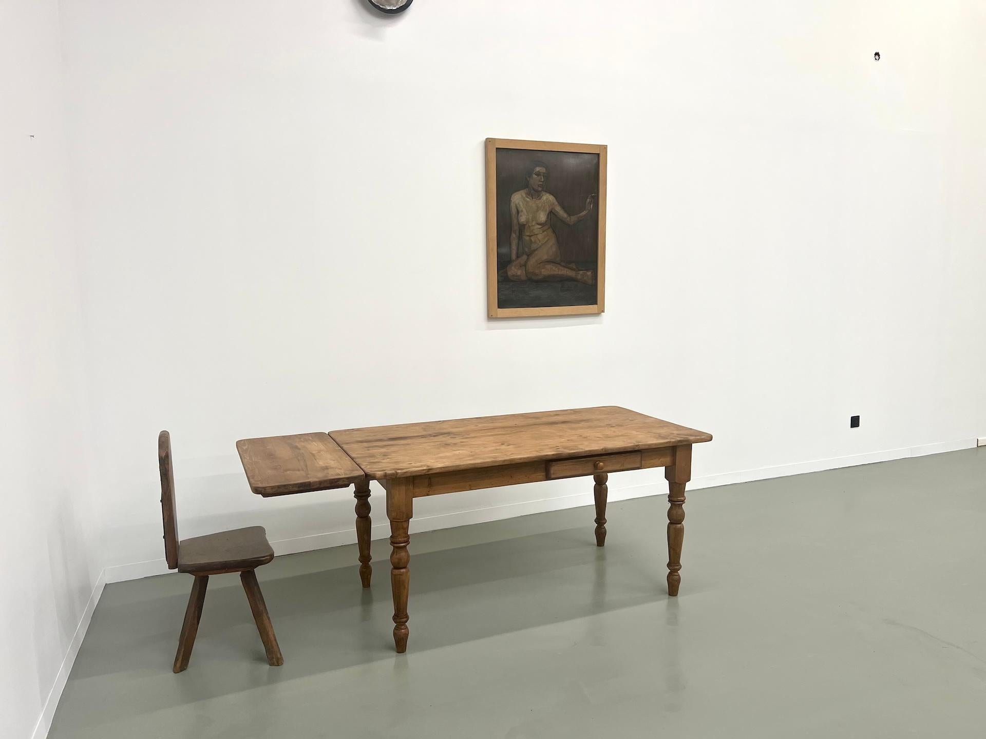 French pine farm table from the 70s with its extension For Sale 1